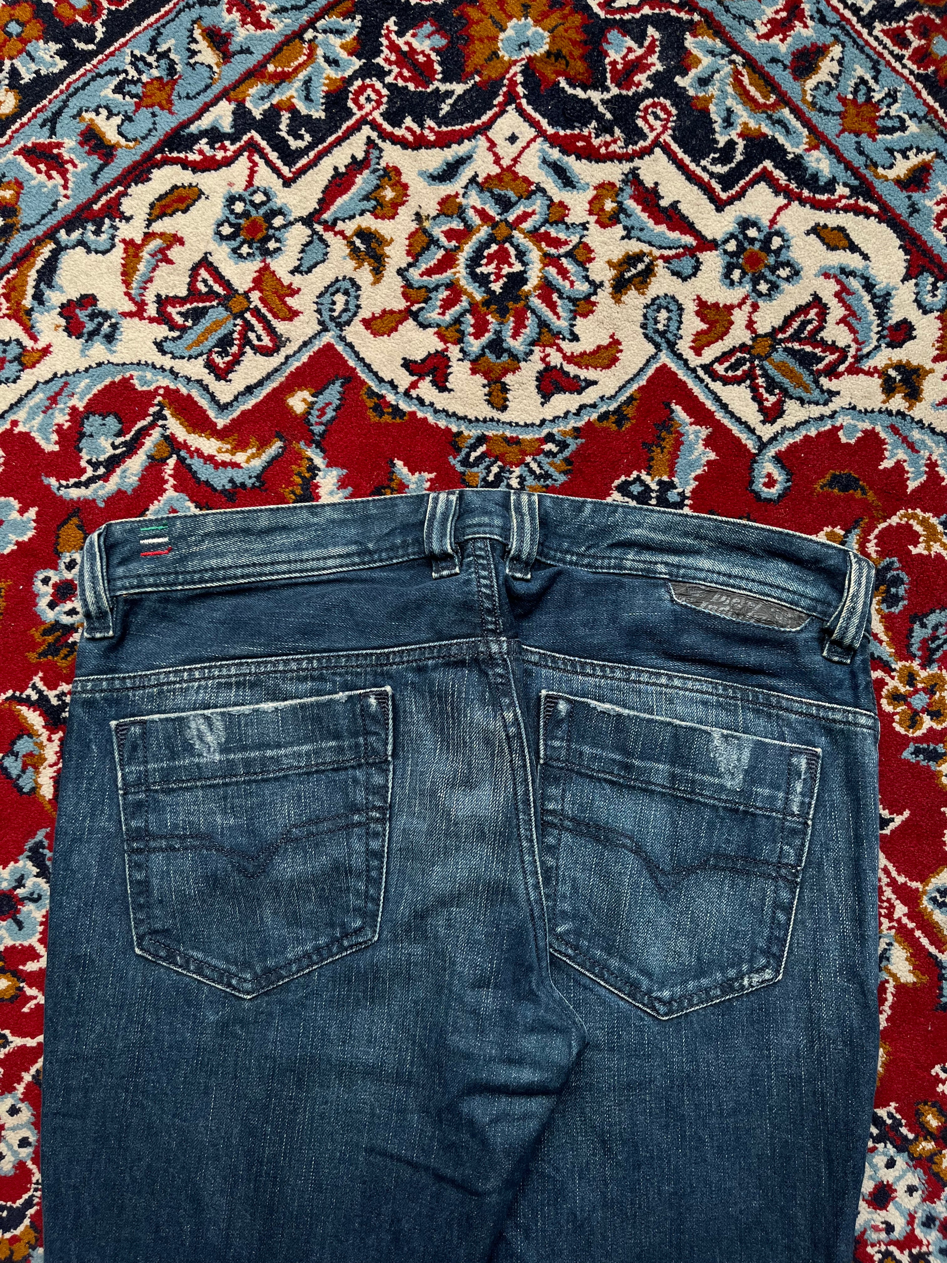 Diesel Safado Slim Straight Fit Distressed Washed JEANS - 34