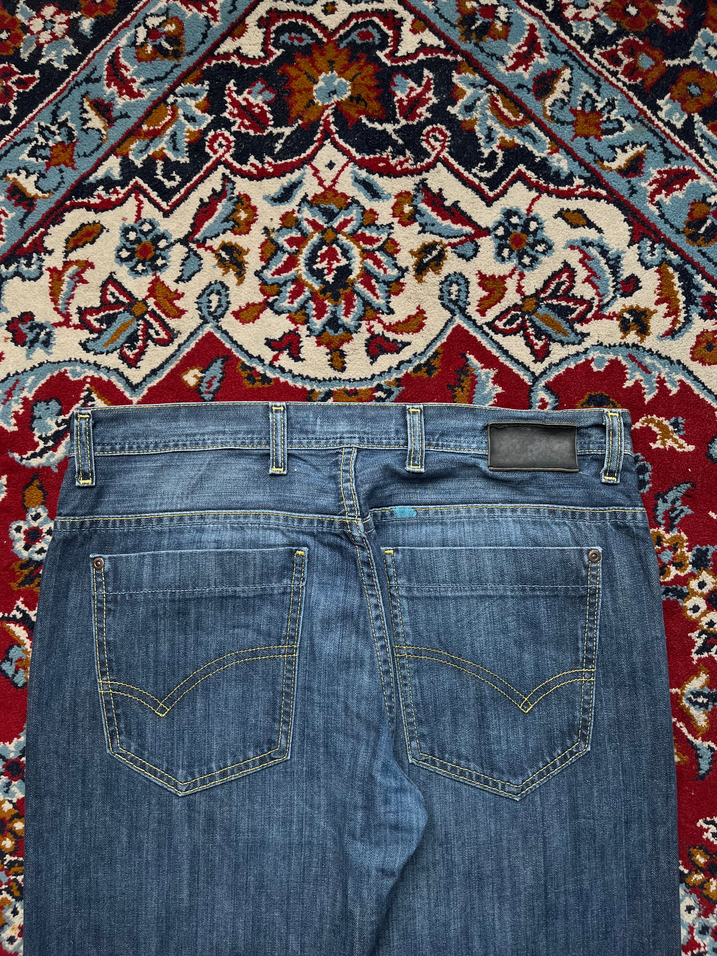 Blend Medium Washed Bootcut JEANS - 32