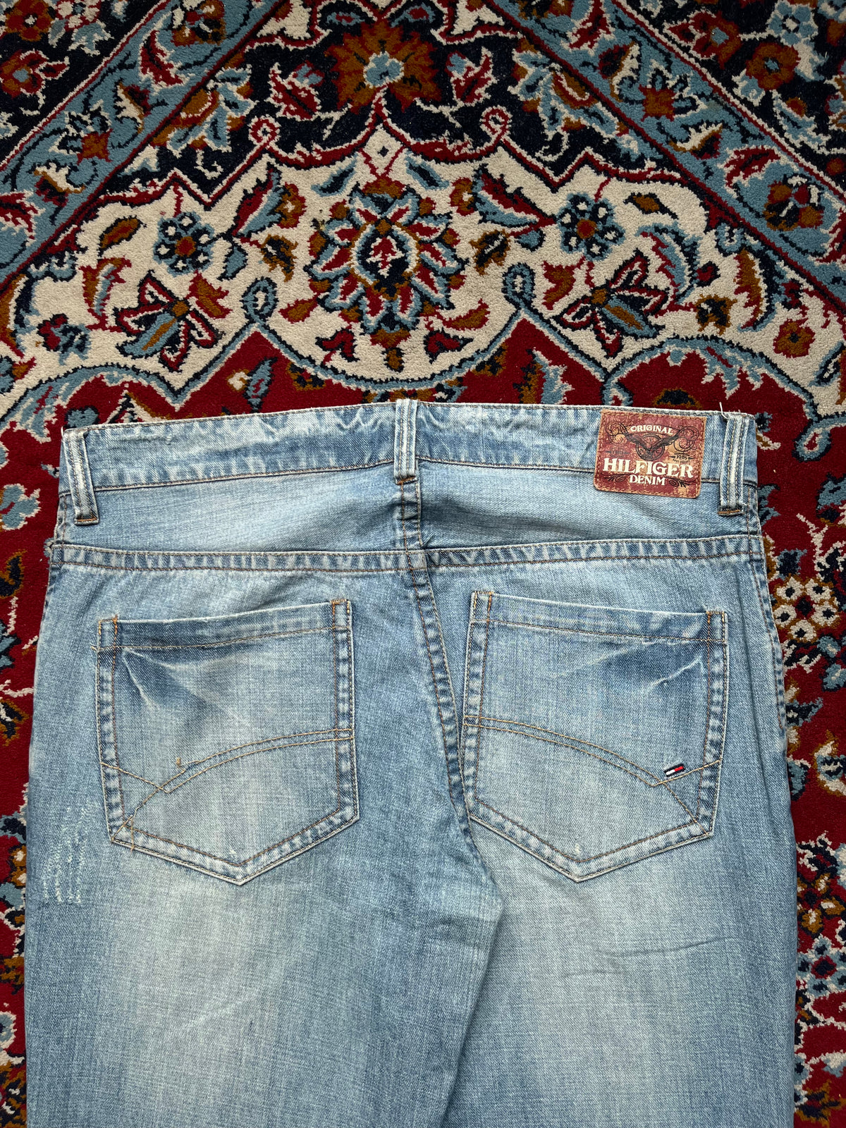 Vintage Hilfiger Denim Light Washed Straight Fit Jeans - 38