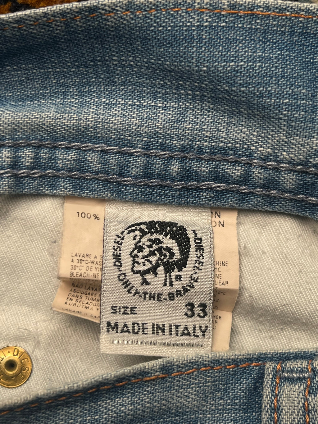 Diesel Light Washed Straight Fit JEANS - 34