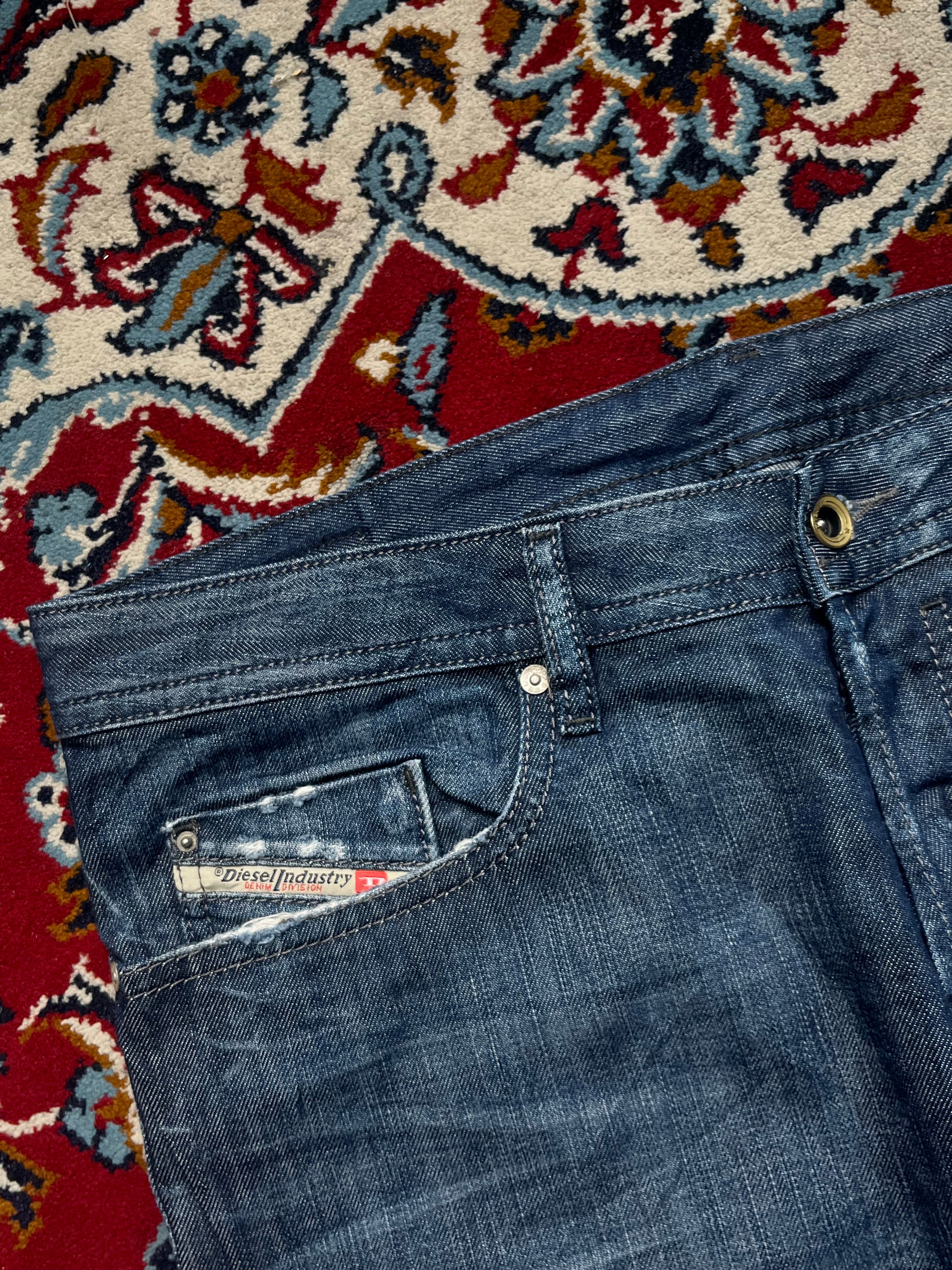 Diesel Buster Regular Fit Tapered Blue Washed JEANS - 38