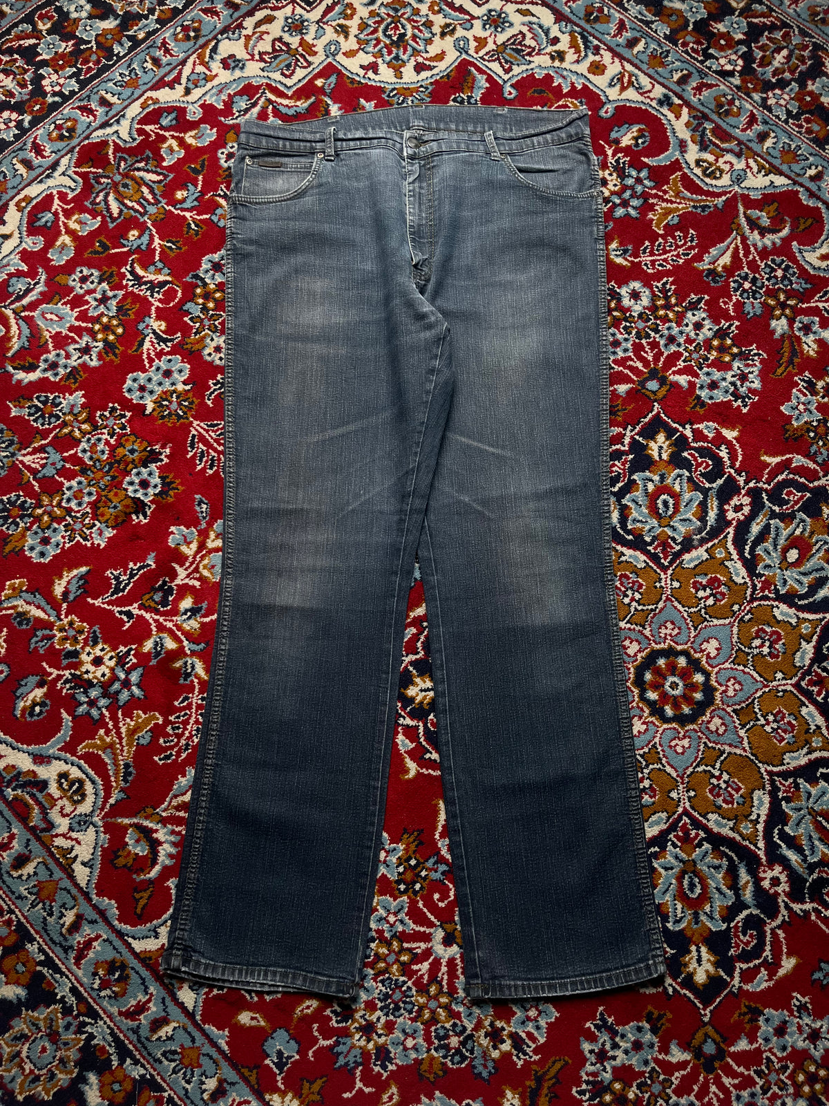 Wrangler Dark Washed Straight Fit JEANS - 38