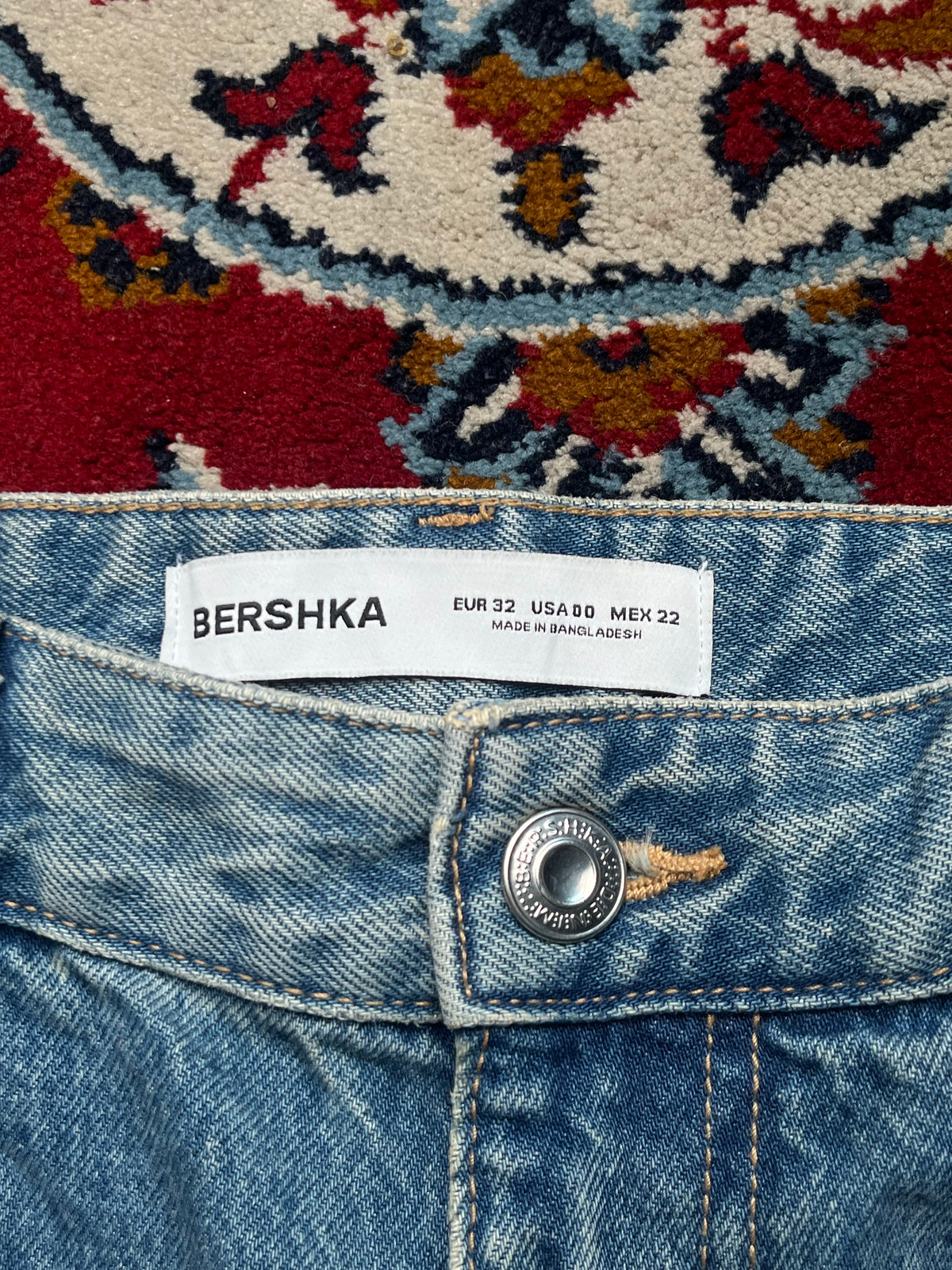 Bershka Distressed Light Washed Balloon Jeans  - 26