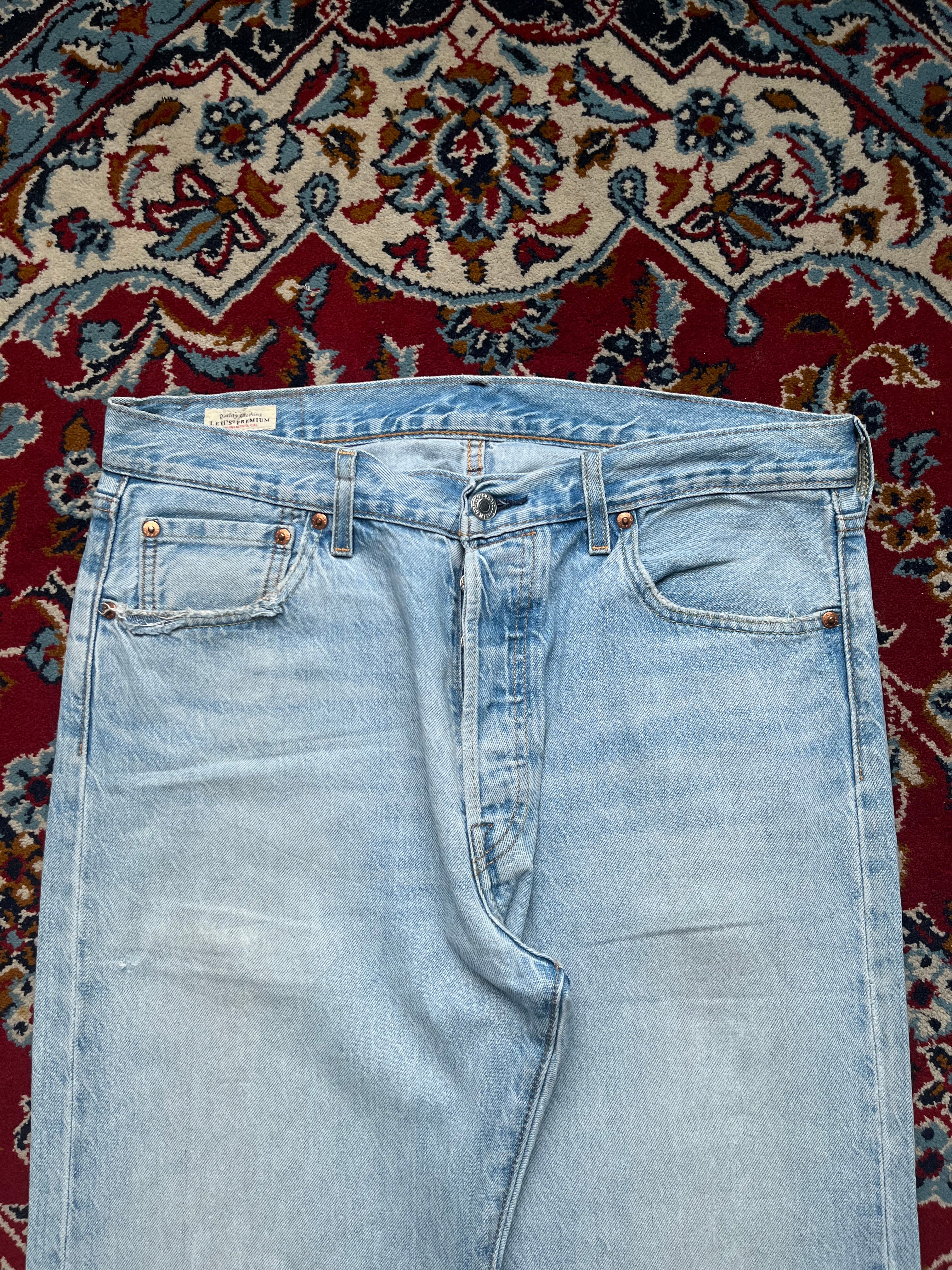 Levi's Premium 501 Original Fit Light Washed Straight Fit Jeans - 34