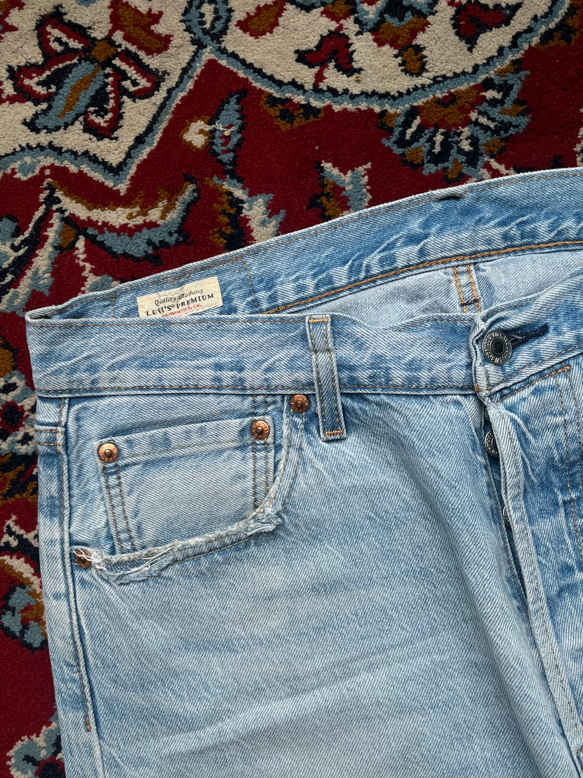 Levi's Premium 501 Original Fit Light Washed Straight Fit Jeans - 34