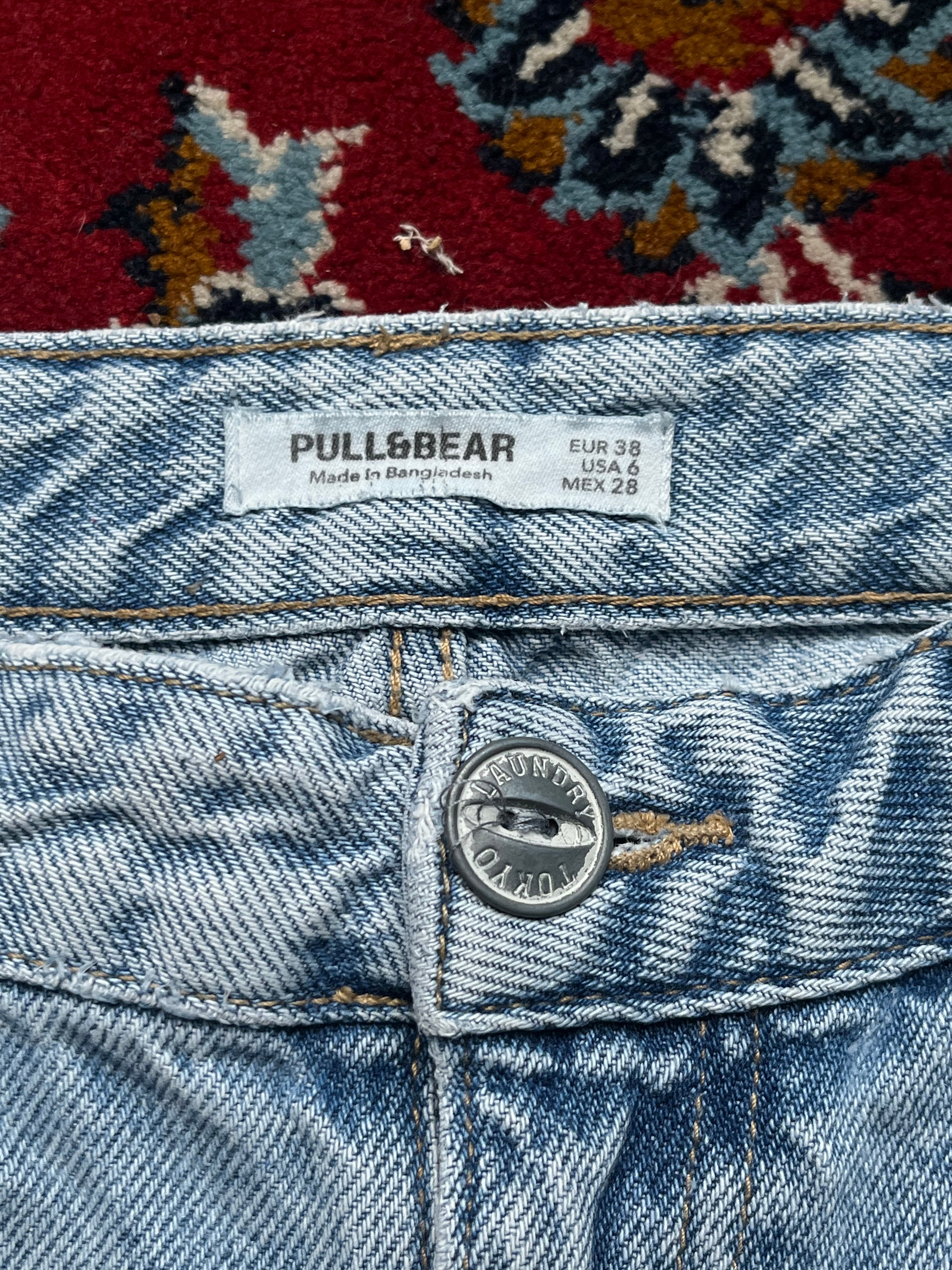 Pull & Bear Light Washed Baggy Jeans - 28