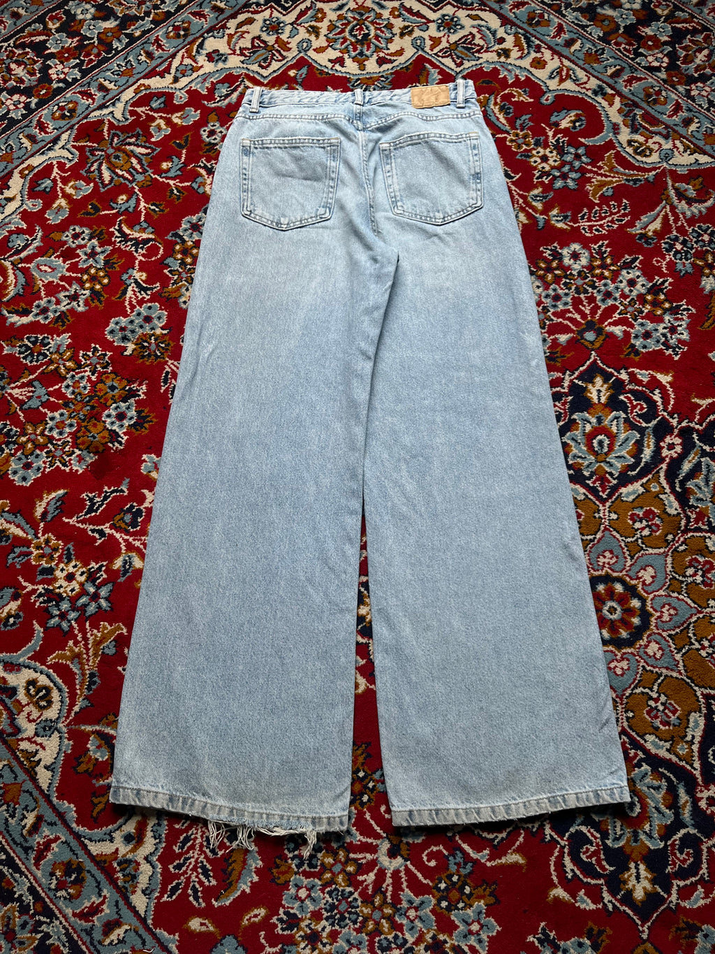 Pull & Bear Light Washed Baggy Jeans - 28