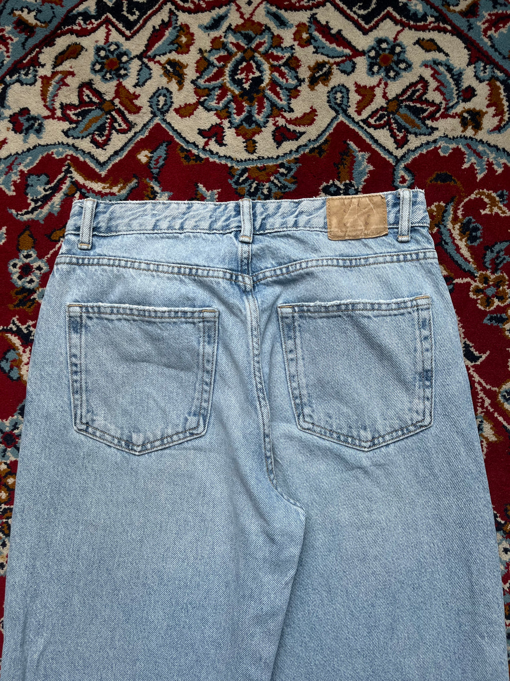 Pull & Bear Light Washed Baggy Jeans - 28