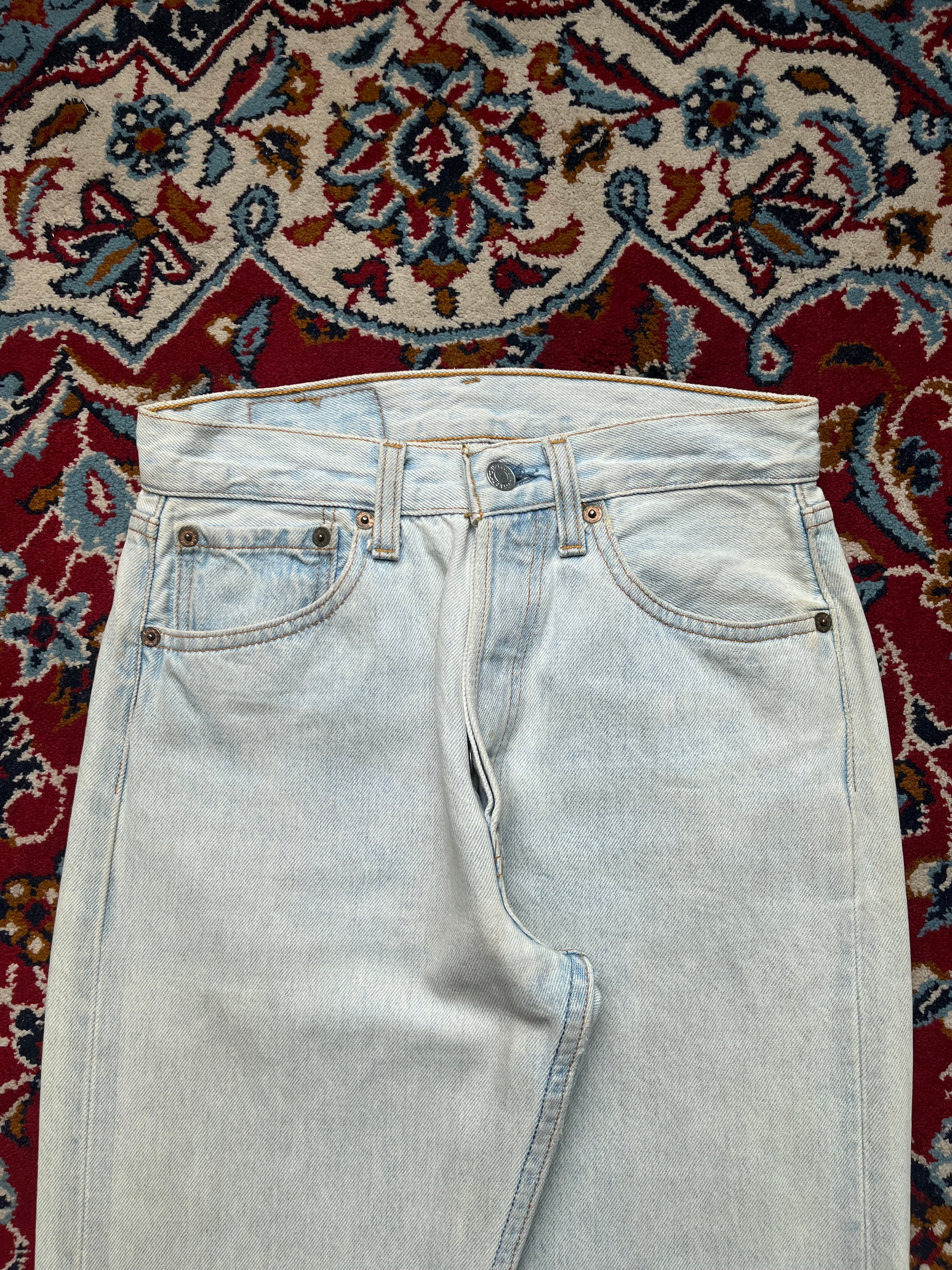 Vintage Levi's 501 Straight Fit Light Washed JEANS - 24