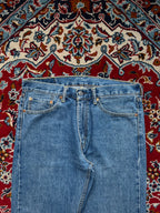 Levi’s 505 Regular Fit Medium Washed Jeans - 32