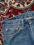 Levi’s 505 Regular Fit Medium Washed Jeans - 32