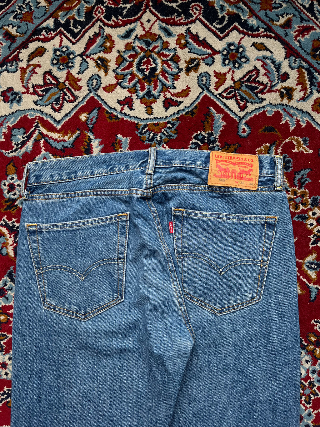 Levi’s 505 Regular Fit Medium Washed Jeans - 32