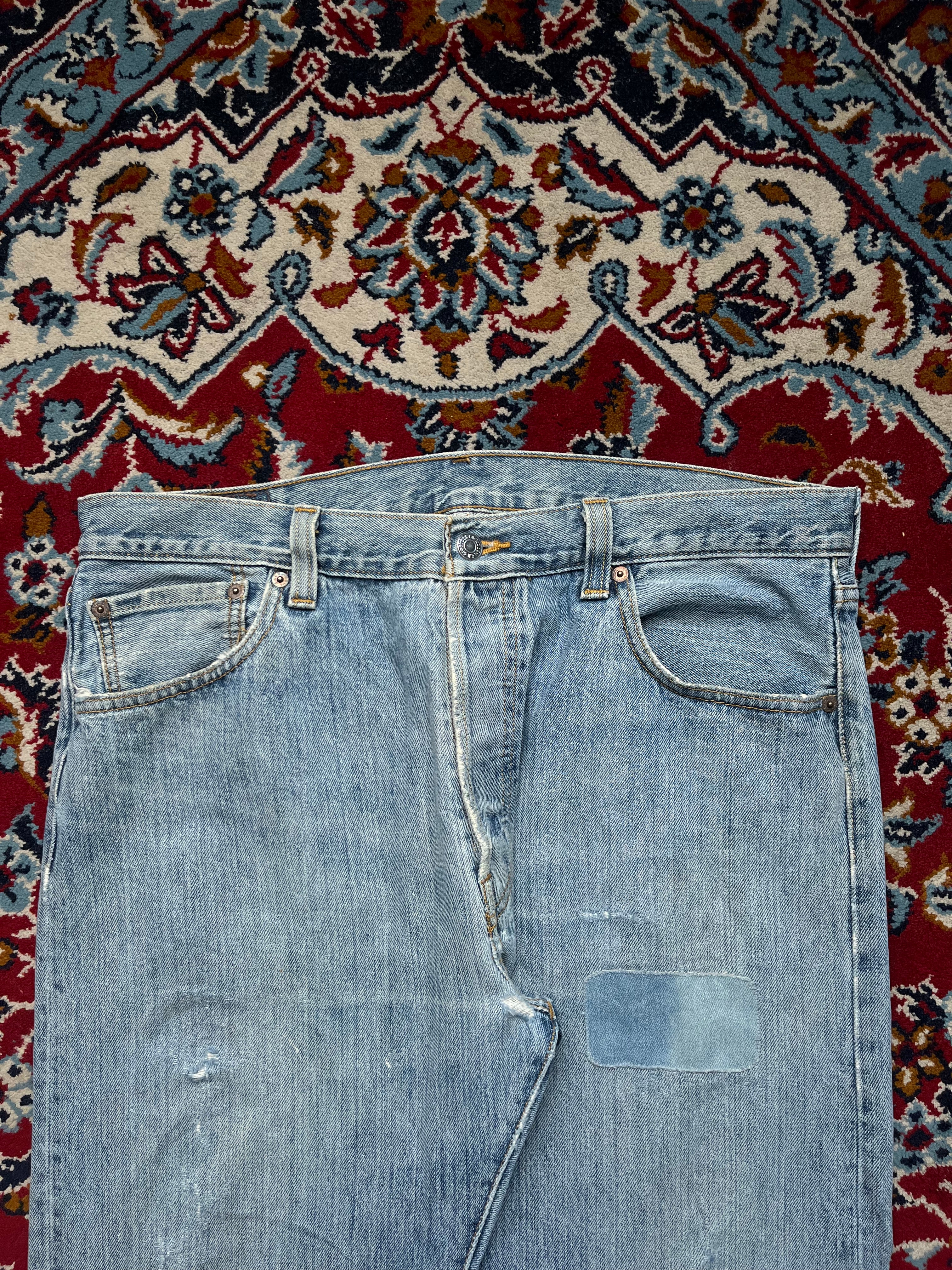 Vintage Levi's 501 Light Washed Straight Fit Jeans - 34