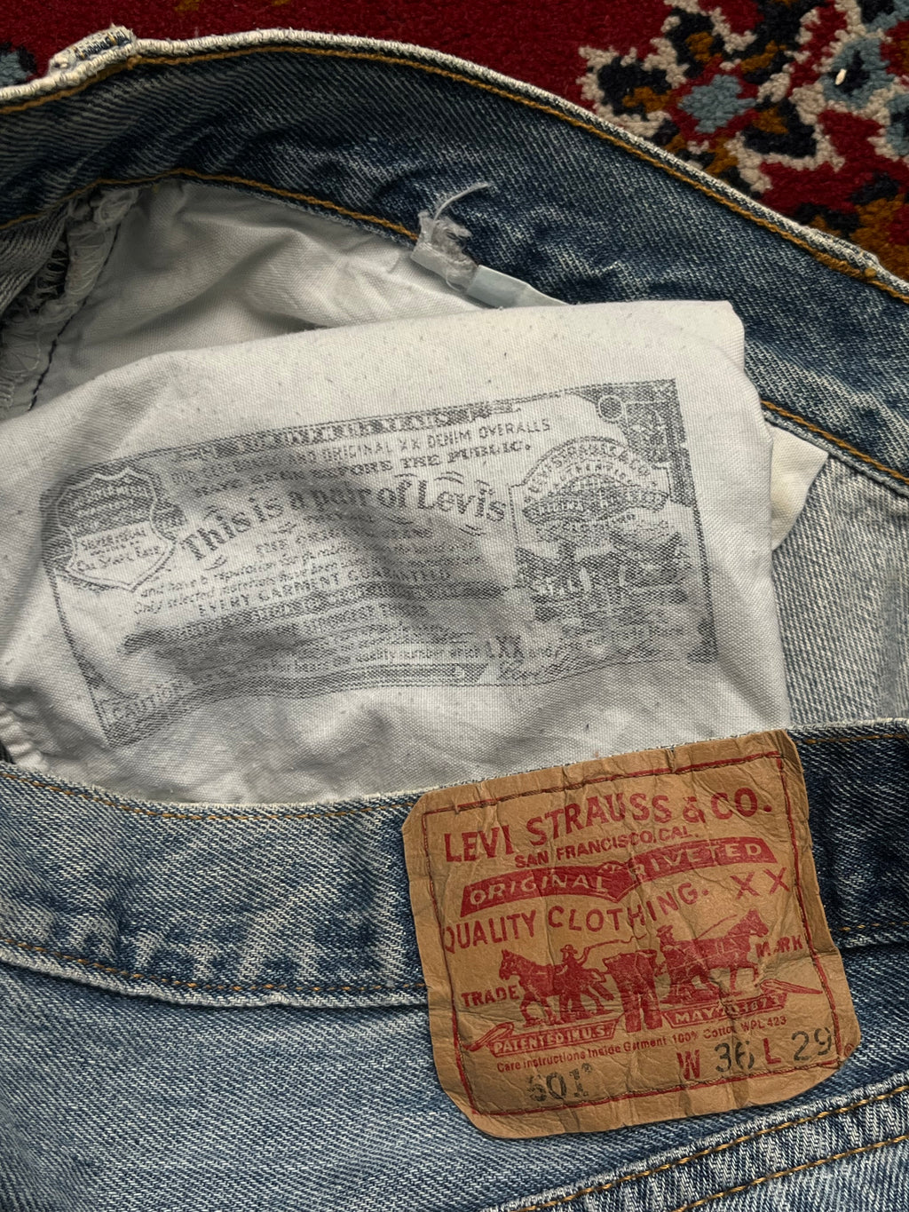 Vintage Levi's 501 Light Washed Straight Fit Jeans - 34