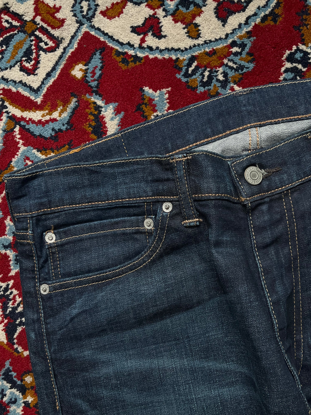 LEVI'S 510 Skinny Fit Dark Washed JEANS - 34