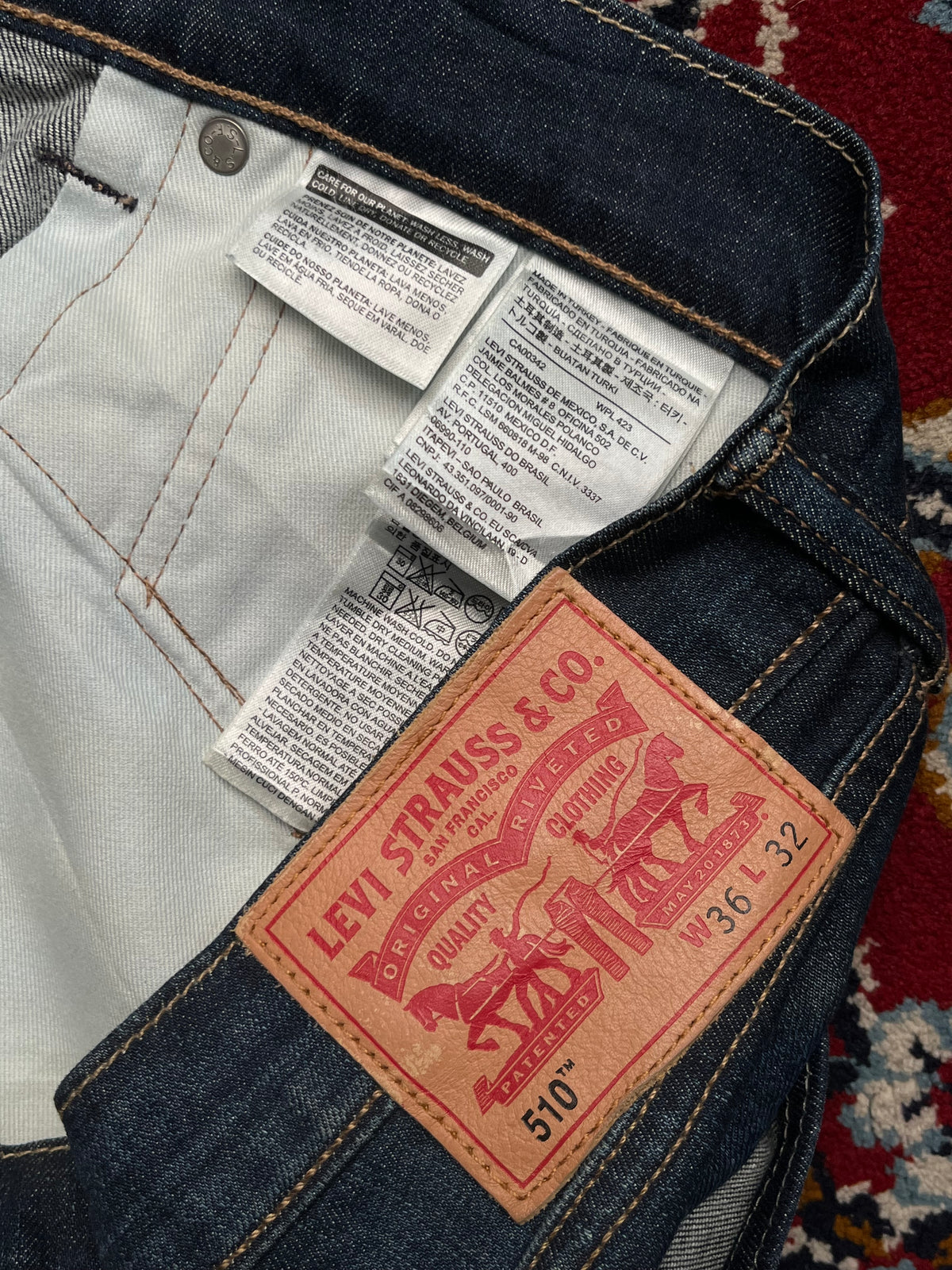 LEVI'S 510 Skinny Fit Dark Washed JEANS - 34