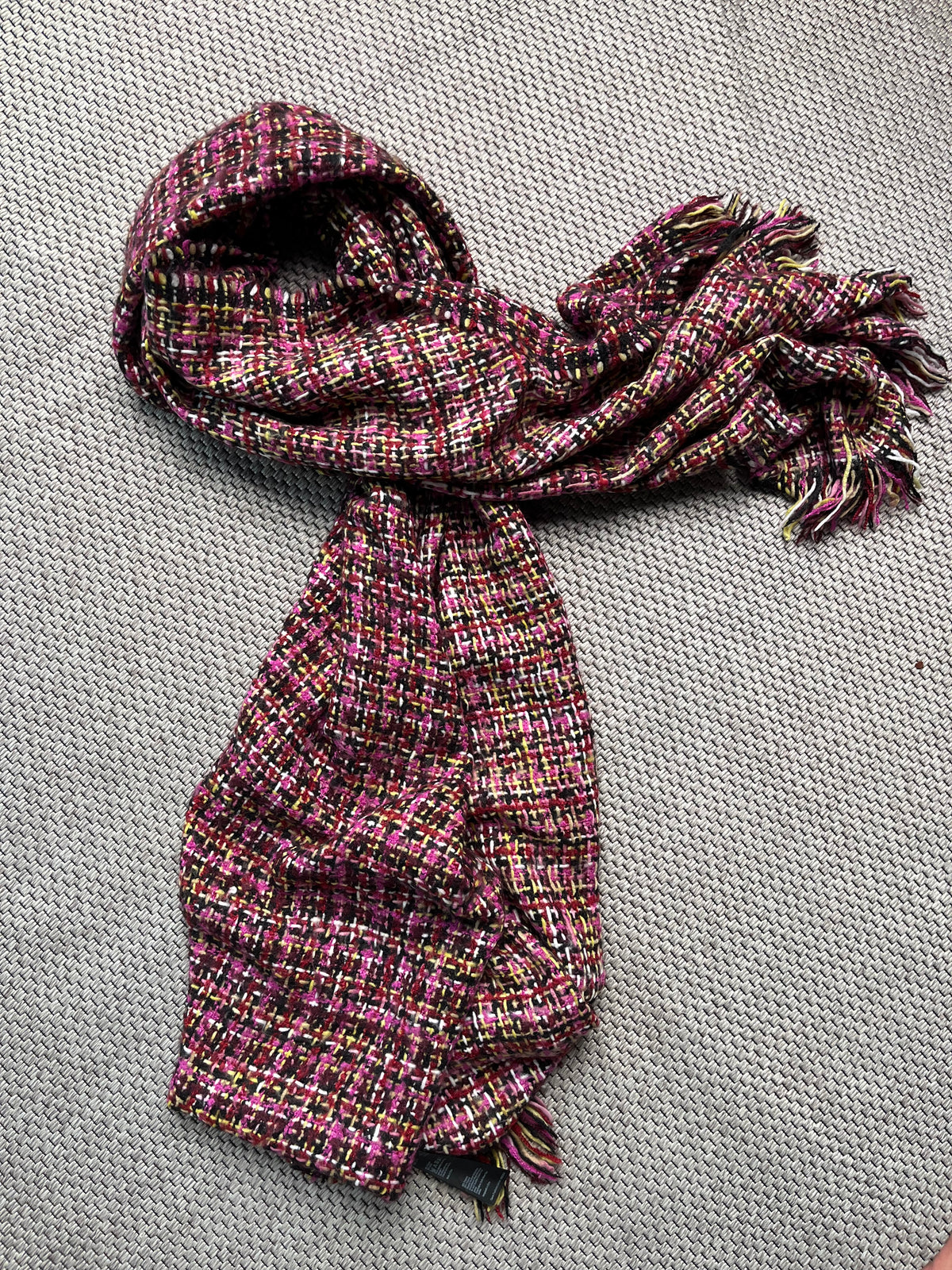 OASIS Boucle Tweed Woven Fringe Scarf