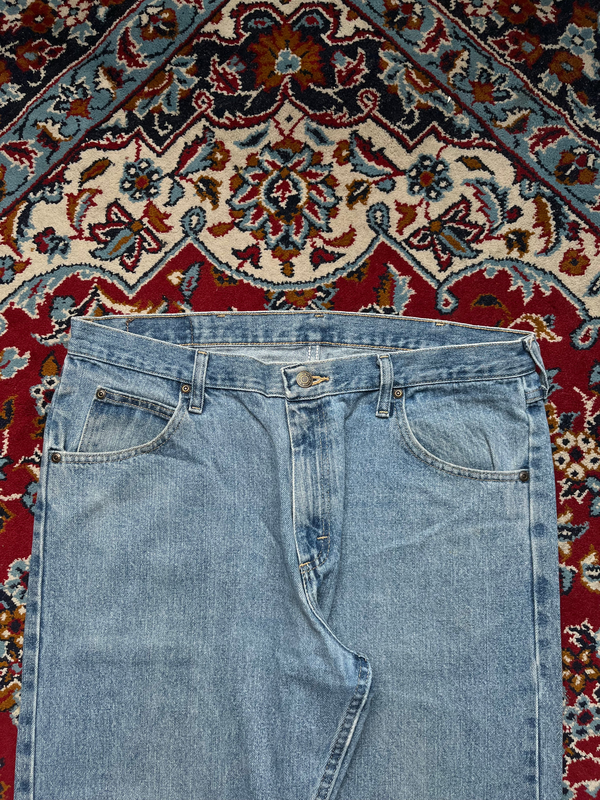 Wrangler Premium Quality Light Washed Straight Fit Jeans - 36