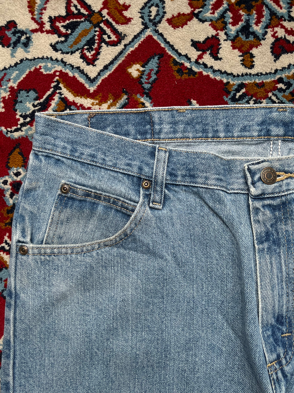 Wrangler Premium Quality Light Washed Straight Fit Jeans - 36