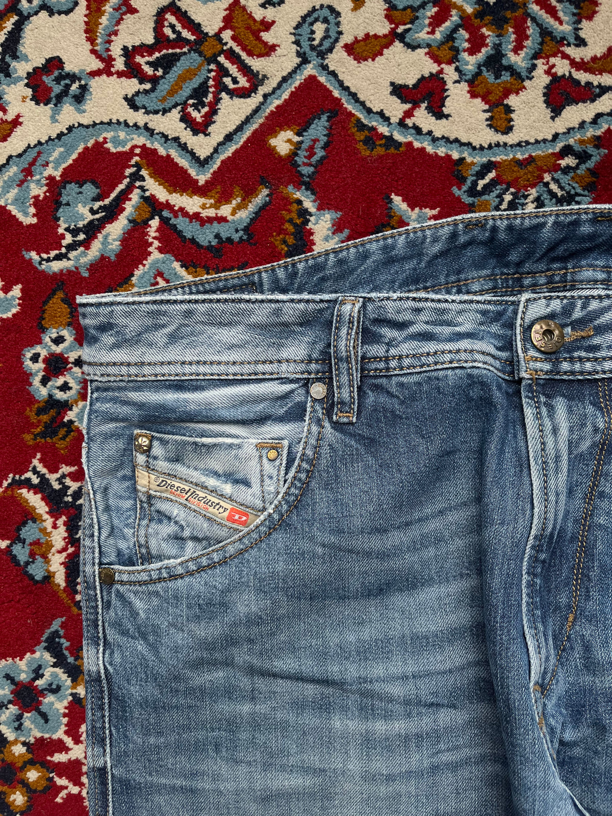 Diesel Industry Krayver Regular Slim-Carrot Washed 0817C Jeans - 34