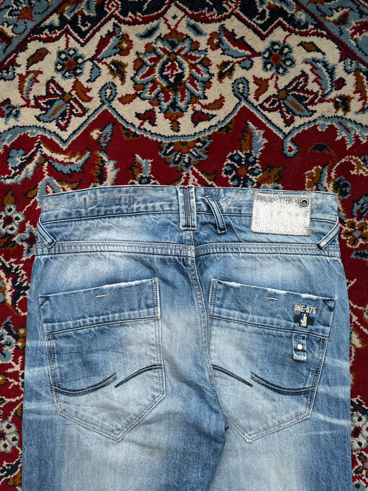 Jack & Jones Boxy Powel JJ579 Low Rise Light Washed Whiskered Jeans - 30