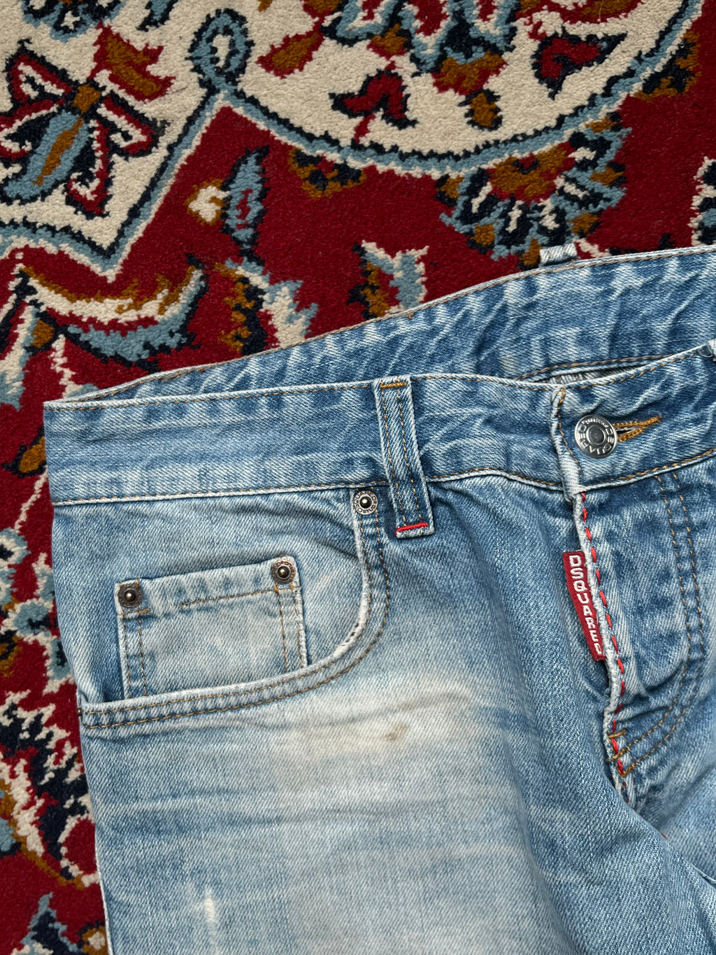 Dsquared2 Light Washed Distressed Straight Fit Jeans - 30