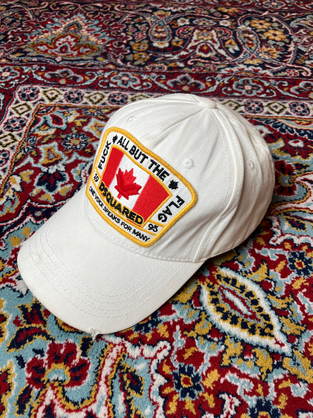 Dsquared2 White Canada Flag Embroidered Distressed Baseball CAP