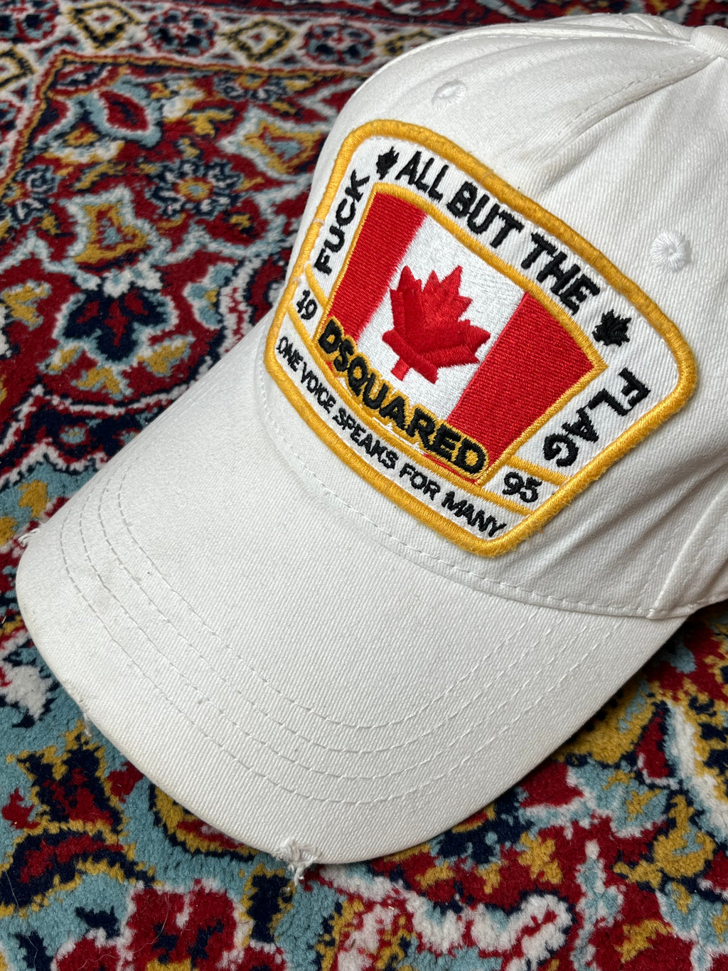 Dsquared2 White Canada Flag Embroidered Distressed Baseball CAP