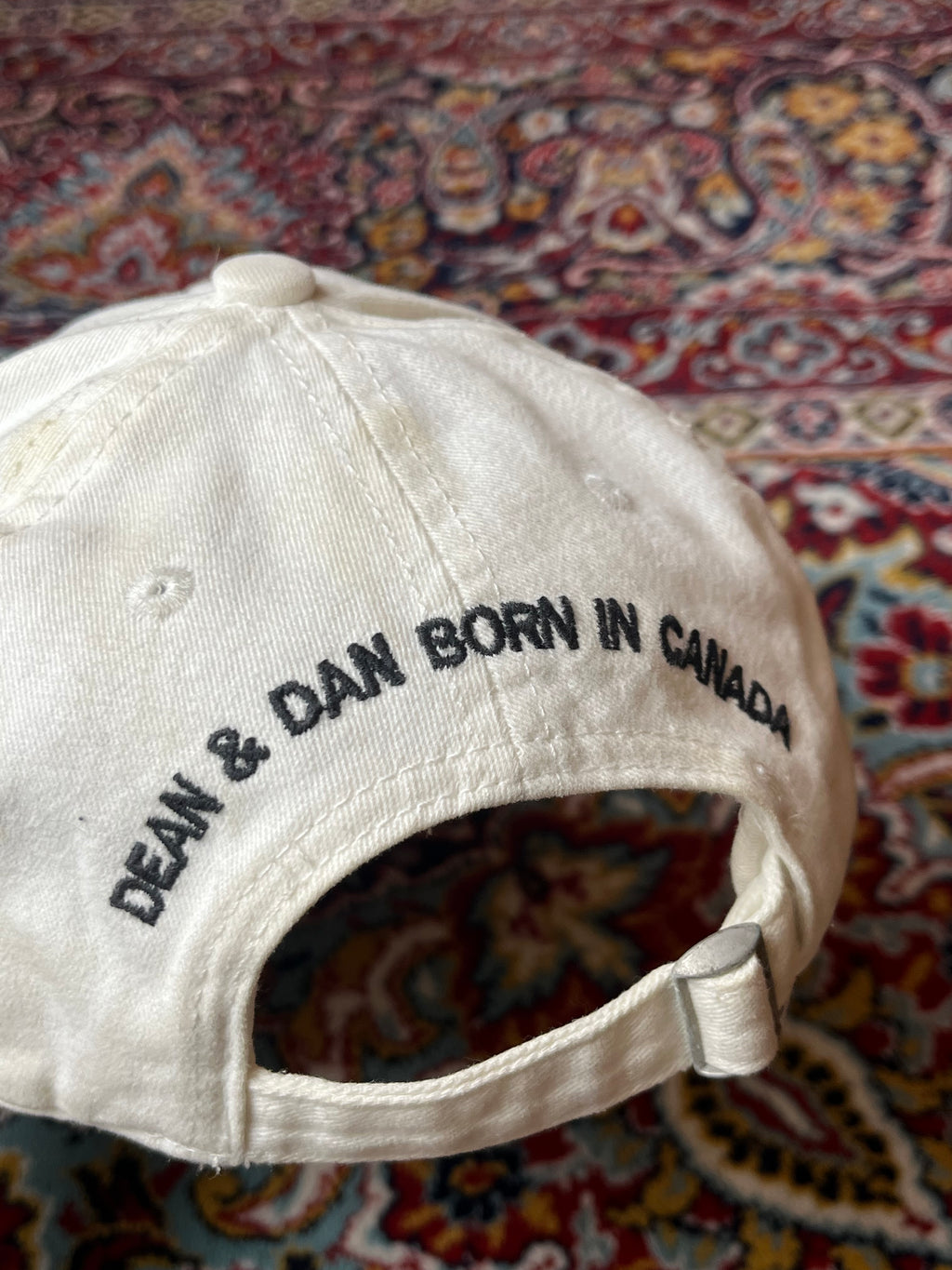 Dsquared2 White Canada Flag Embroidered Distressed Baseball CAP