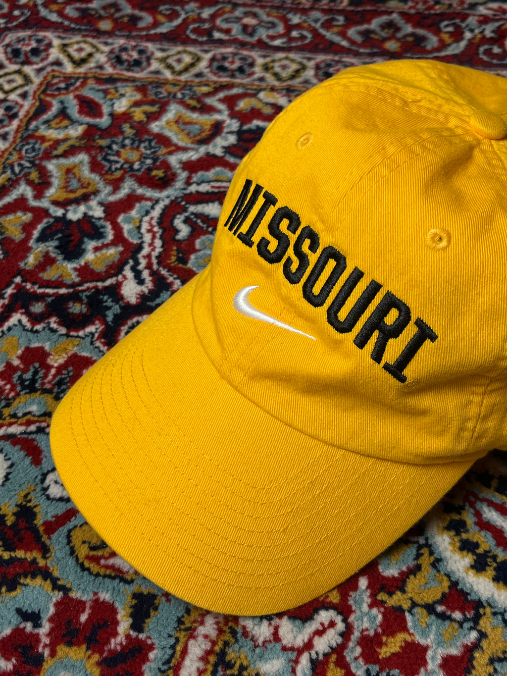 Nike Heritage86 Missouri Tigers Yellow Dri-Fit Adjustable Baseball CAP