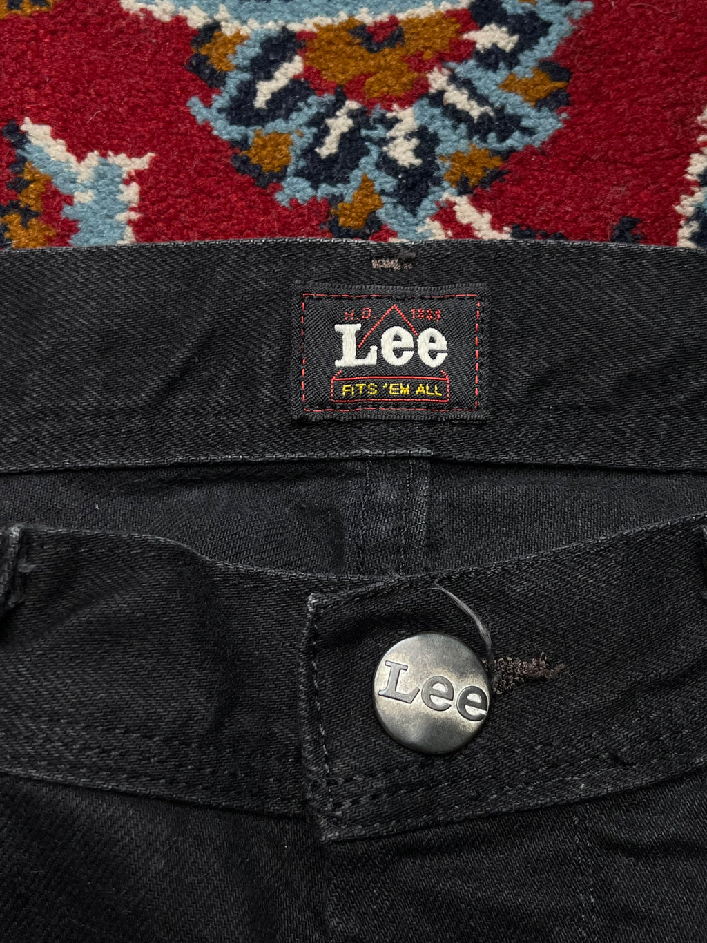 Vintage Lee Solid Black Low Rise  Straight Fit Jeans - 32