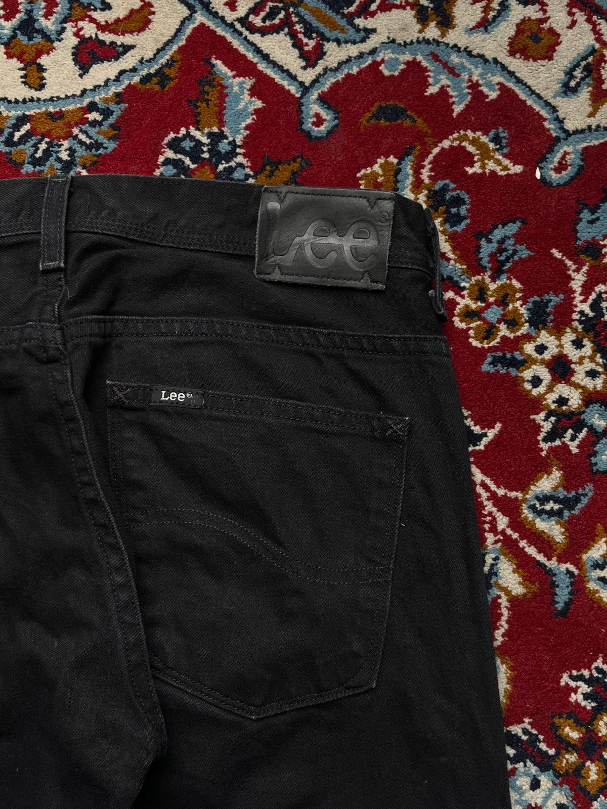 Vintage Lee Solid Black Low Rise  Straight Fit Jeans - 32