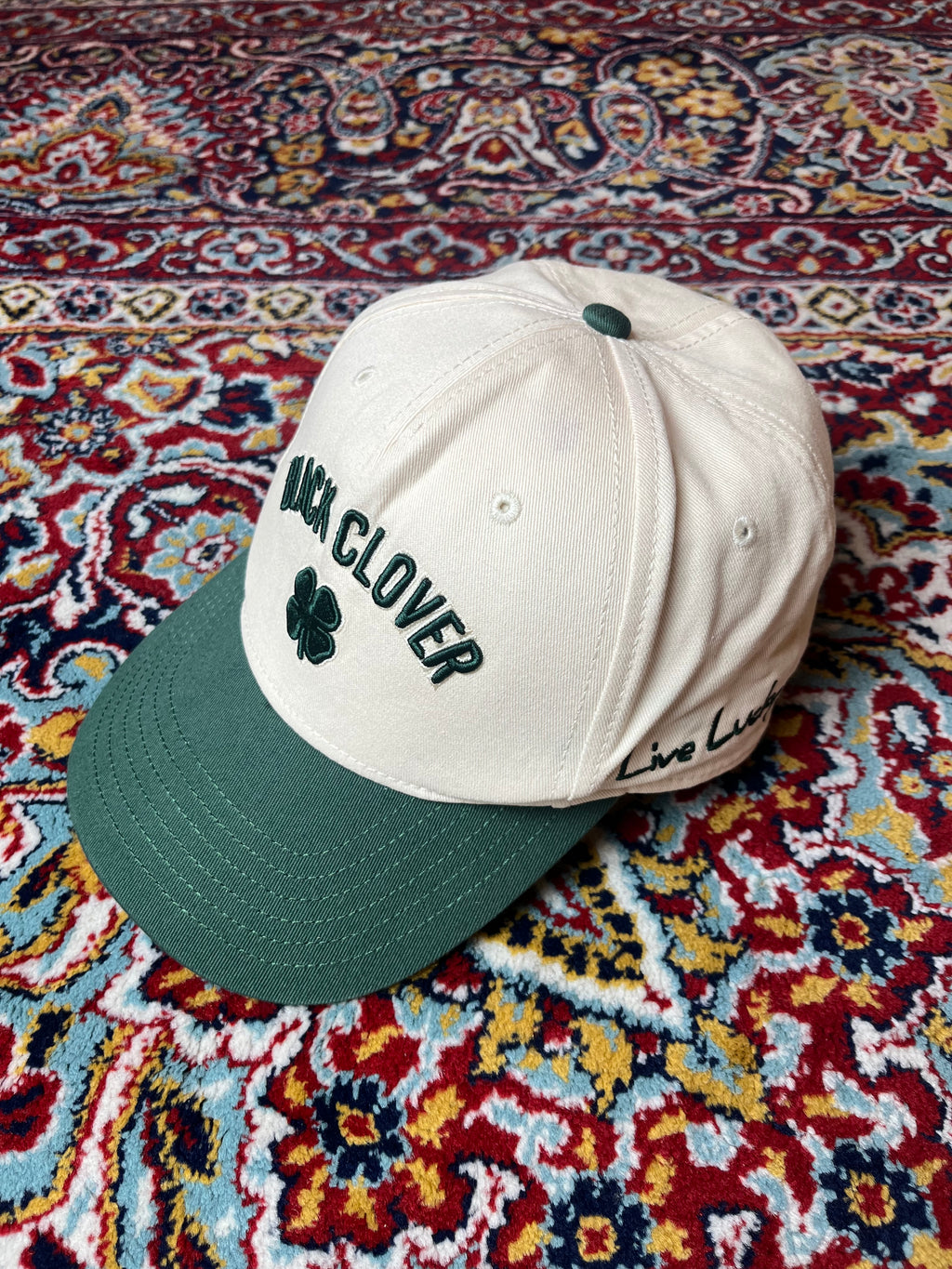 BLACK CLOVER LIVE LUCKY TWO TONE CREAM GREEN SNAPBACK CAP