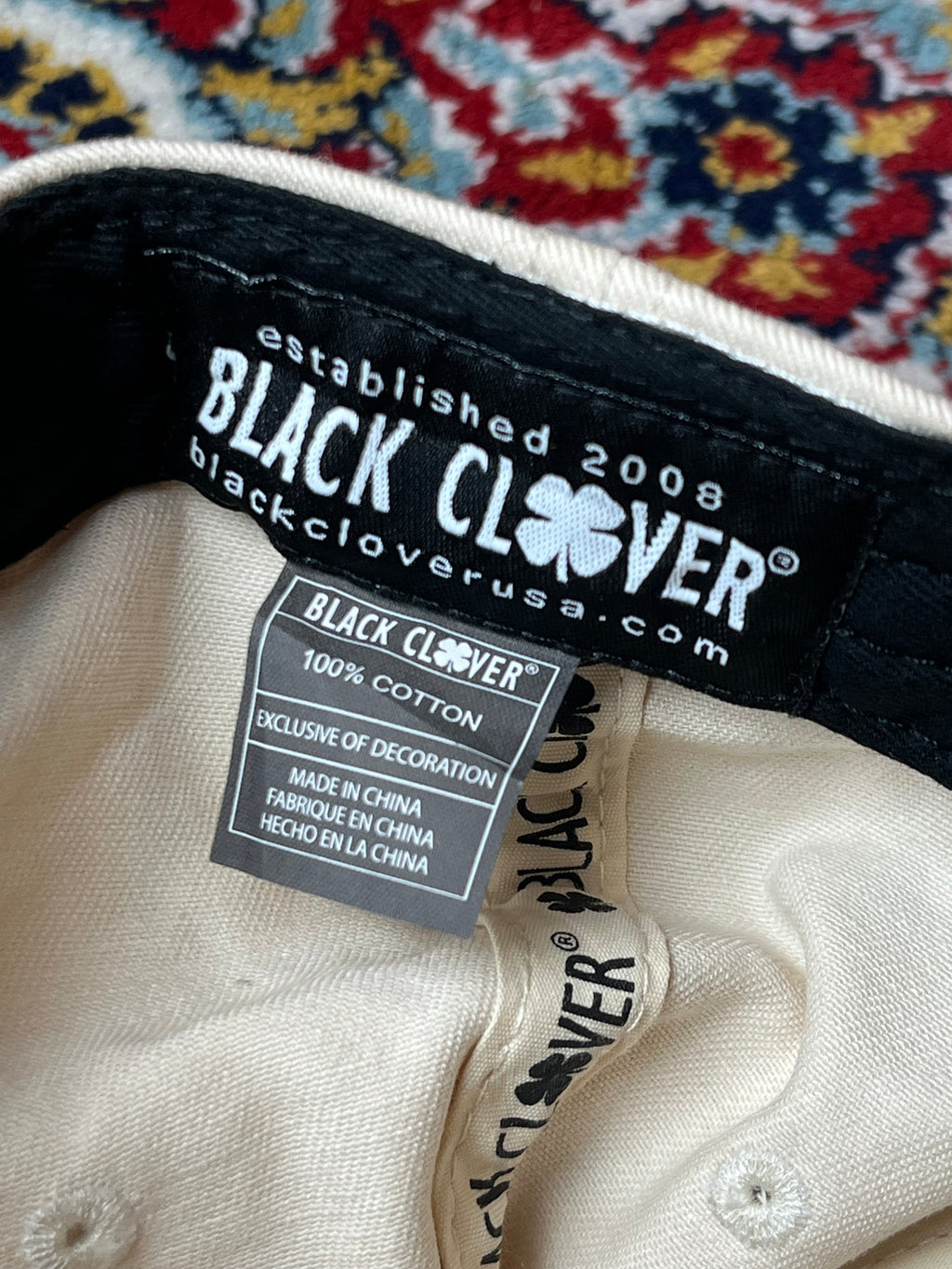 BLACK CLOVER LIVE LUCKY TWO TONE CREAM GREEN SNAPBACK CAP