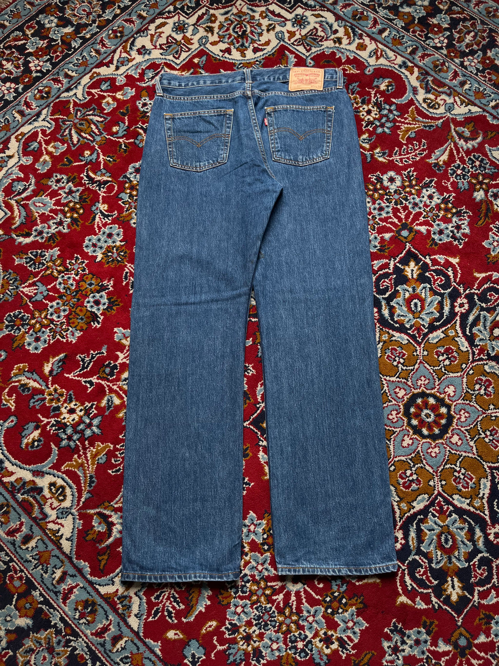 Vintage Levi’s 751 Standard Straight Fit Medium Washed JEANS - 34