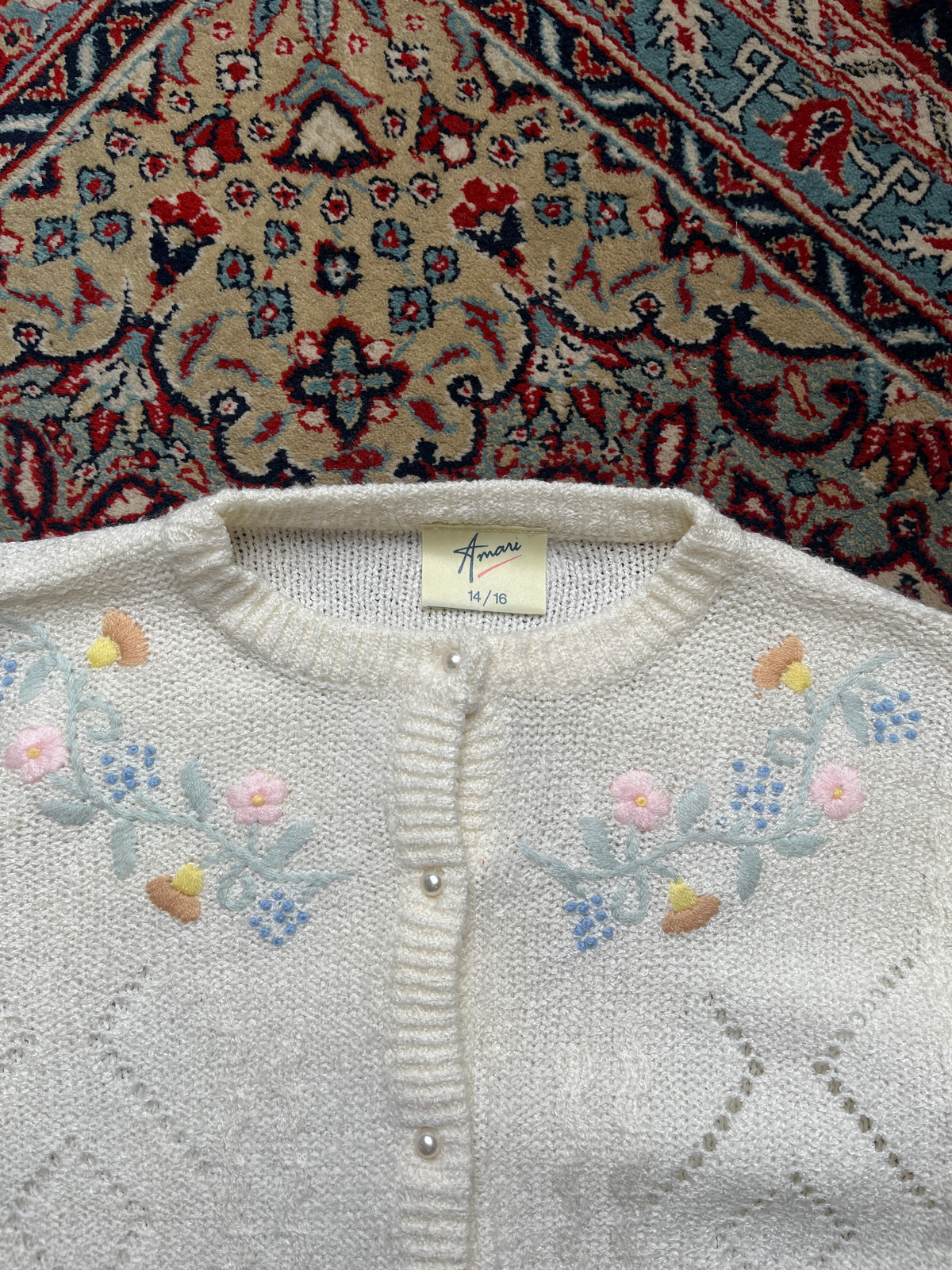 Vintage Amari Cream Pointelle Floral Embroidered Pearl Button Knit Cardigan - M