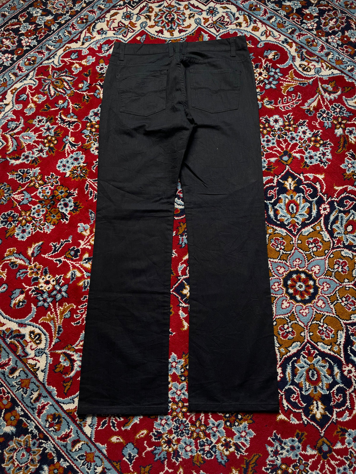 Devred 1902 Solid Black Relaxed Bootcut JEANS - 34