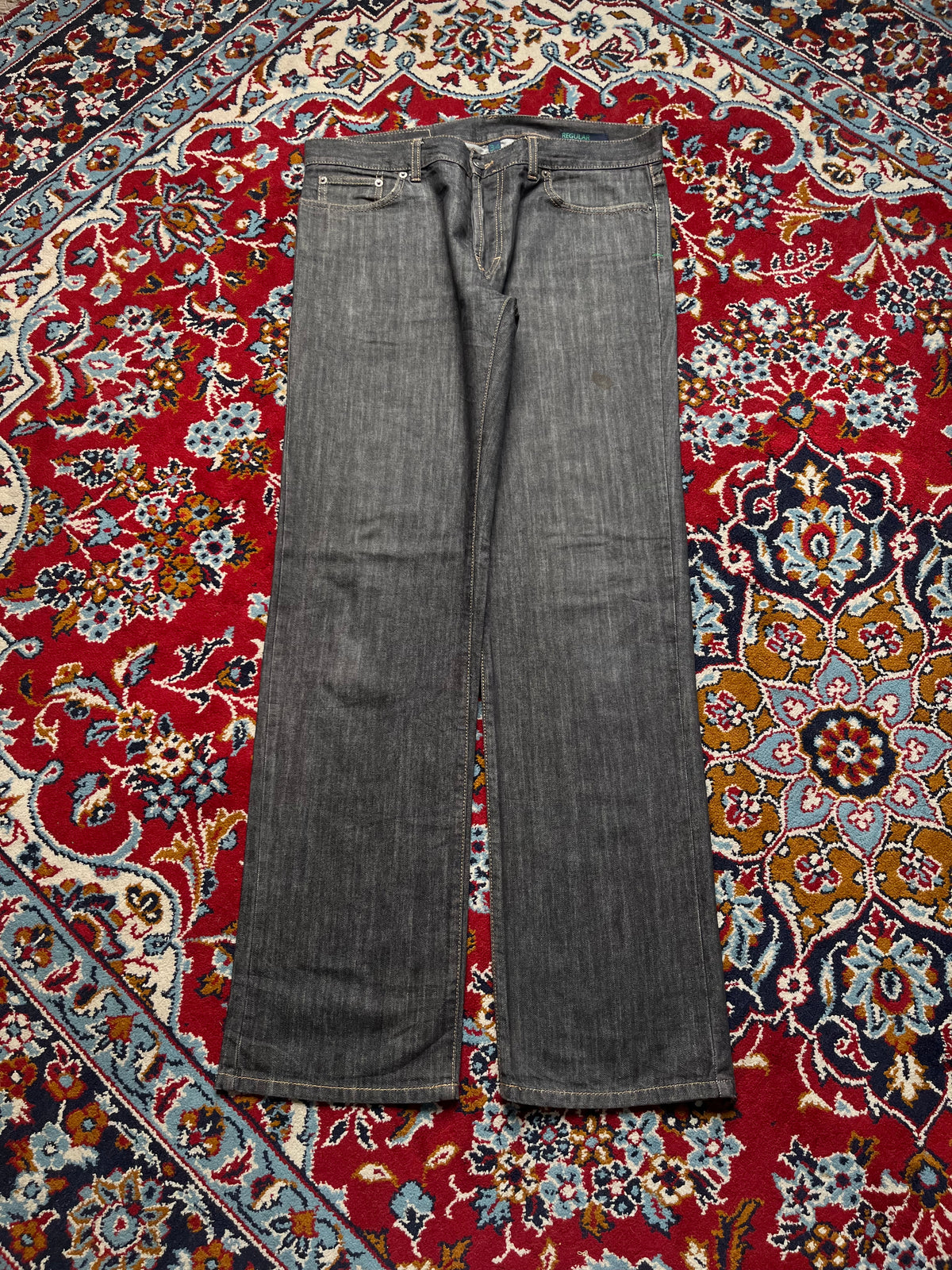 Vintage United Colors of Benetton Relaxed Fit Dark Washed JEANS - 34