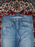 Replay Newbill Straight Fit Medium Washed Distressed JEANS - 34
