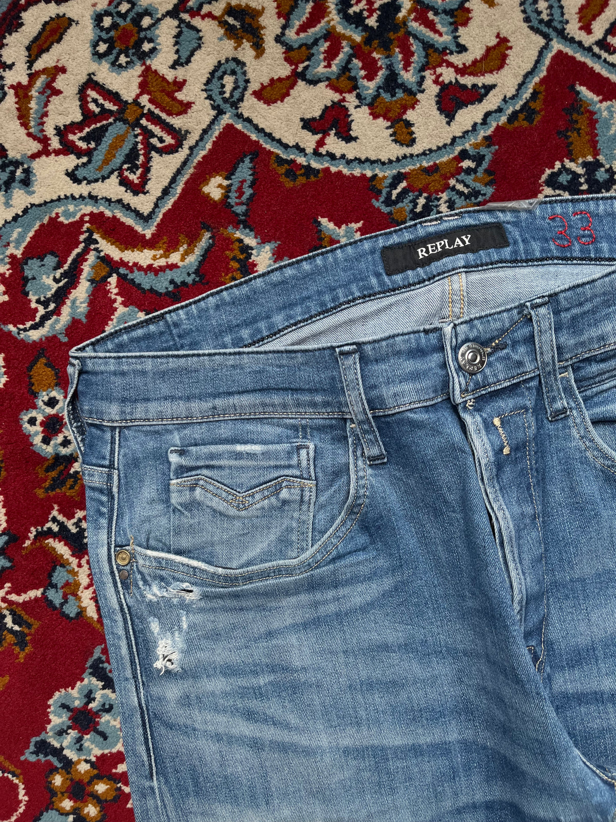 Replay Newbill Straight Fit Medium Washed Distressed JEANS - 34