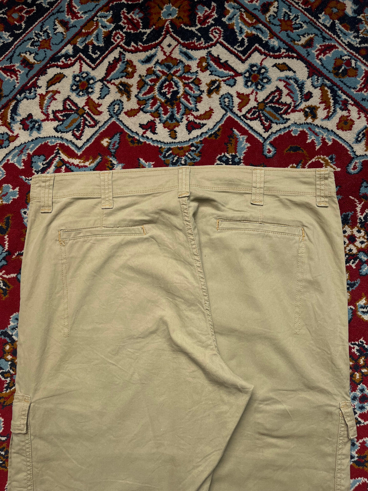 Wrangler Khaki Relaxed Fit Cargo JEANS - 38