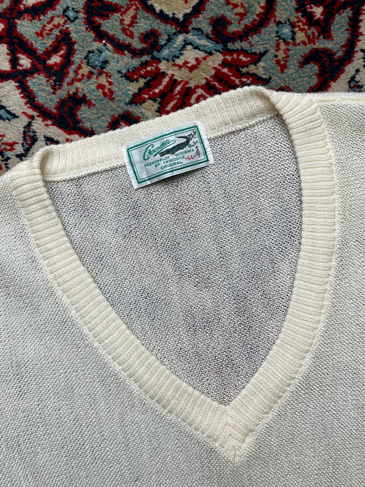 Vintage Crocodile Cream V-Neck Knit Sweater - L