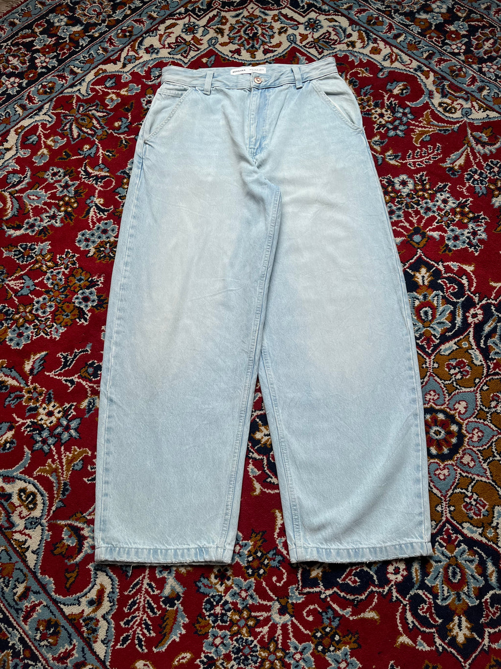 Bershka Light Washed Barrel Fit JEANS - 30