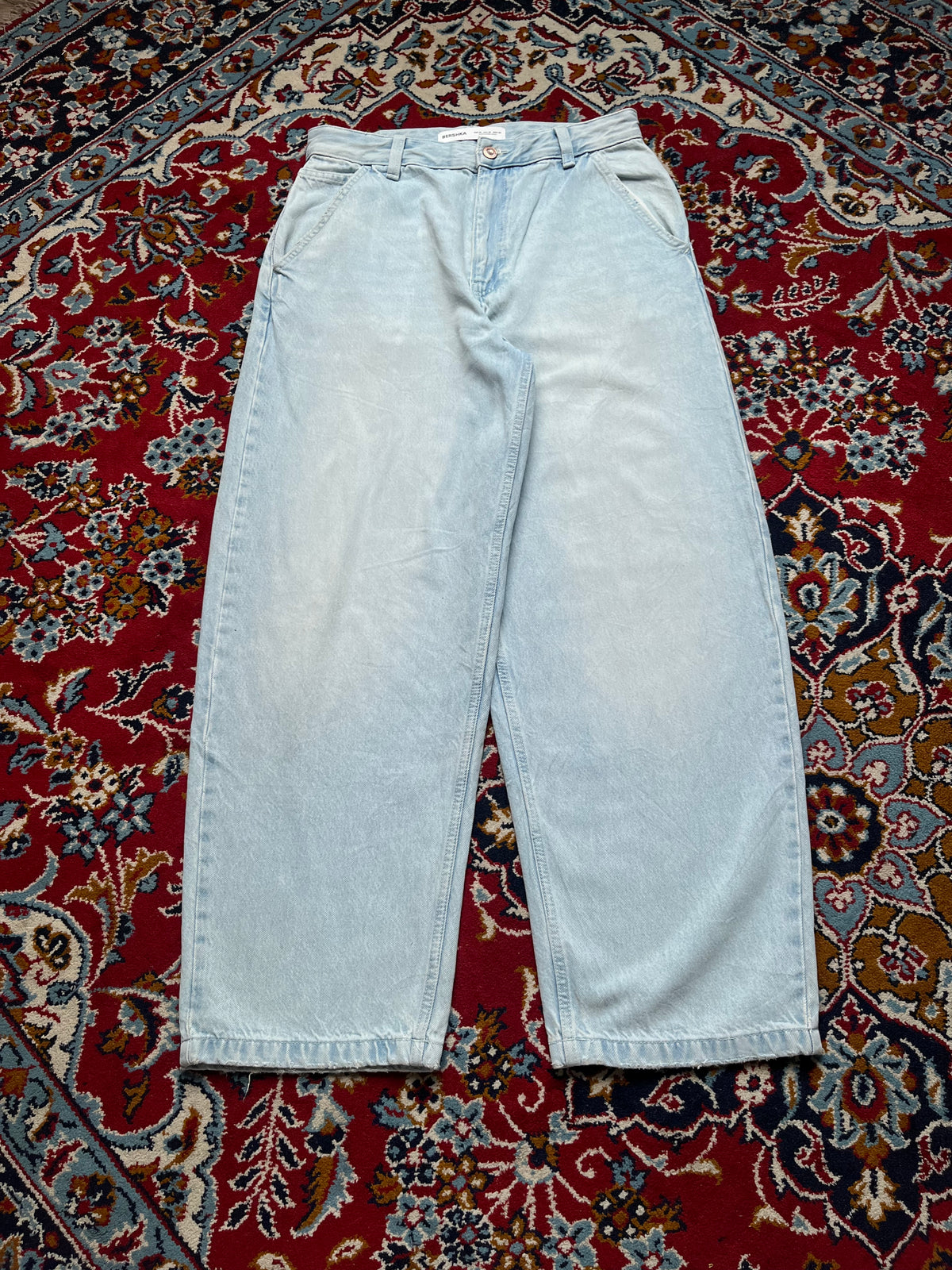Bershka Light Washed Barrel Fit JEANS - 30