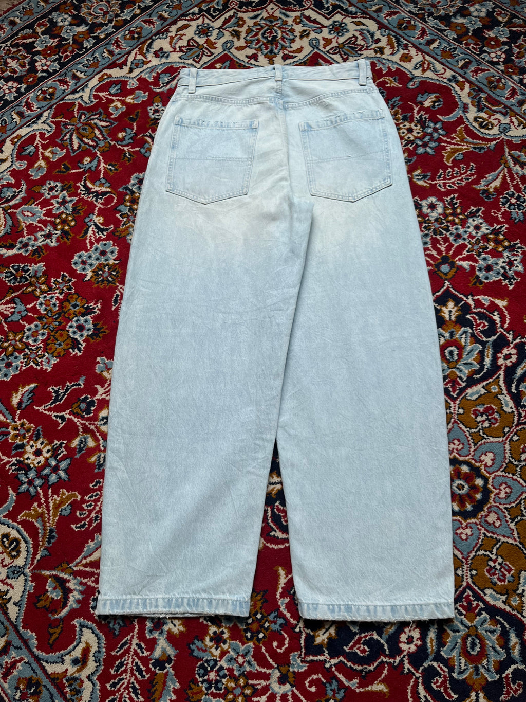 Bershka Light Washed Barrel Fit JEANS - 30