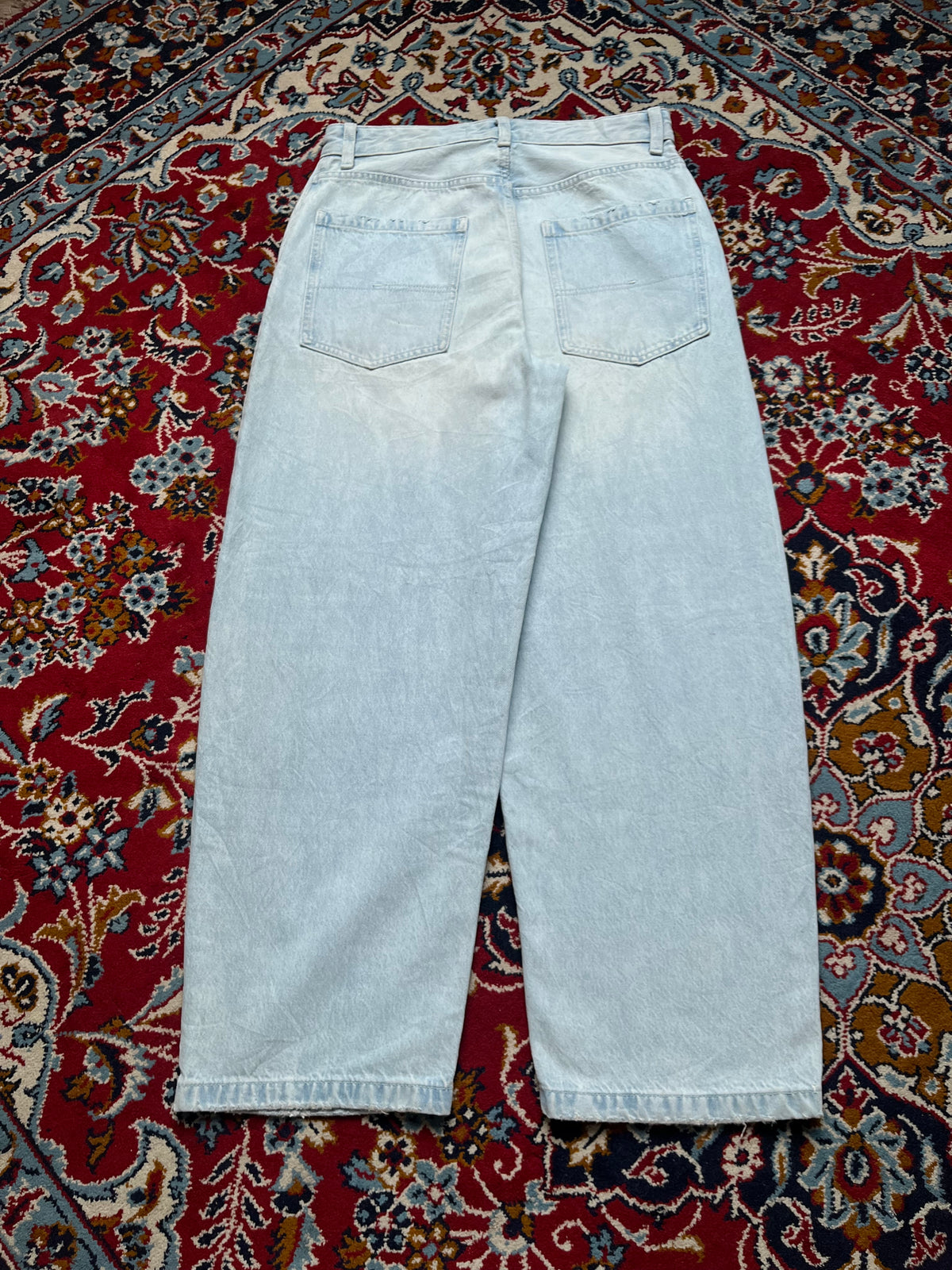 Bershka Light Washed Barrel Fit JEANS - 30
