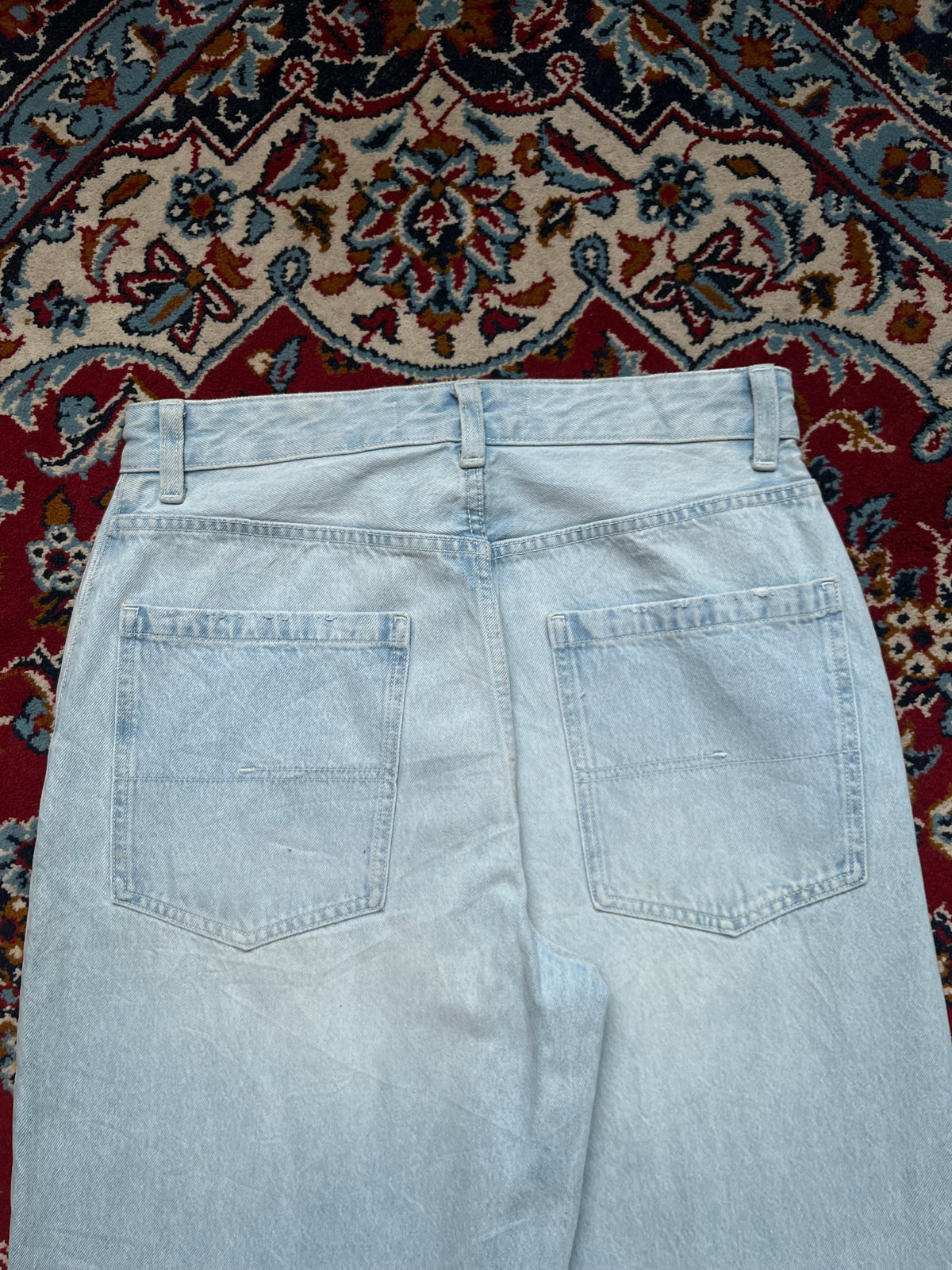 Bershka Light Washed Barrel Fit JEANS - 30