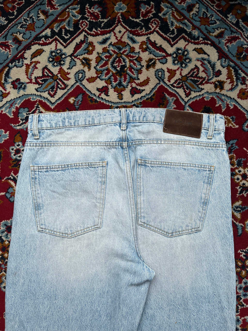 EIGHTYFIVE Baggy Fit Light Washed JEANS - 34