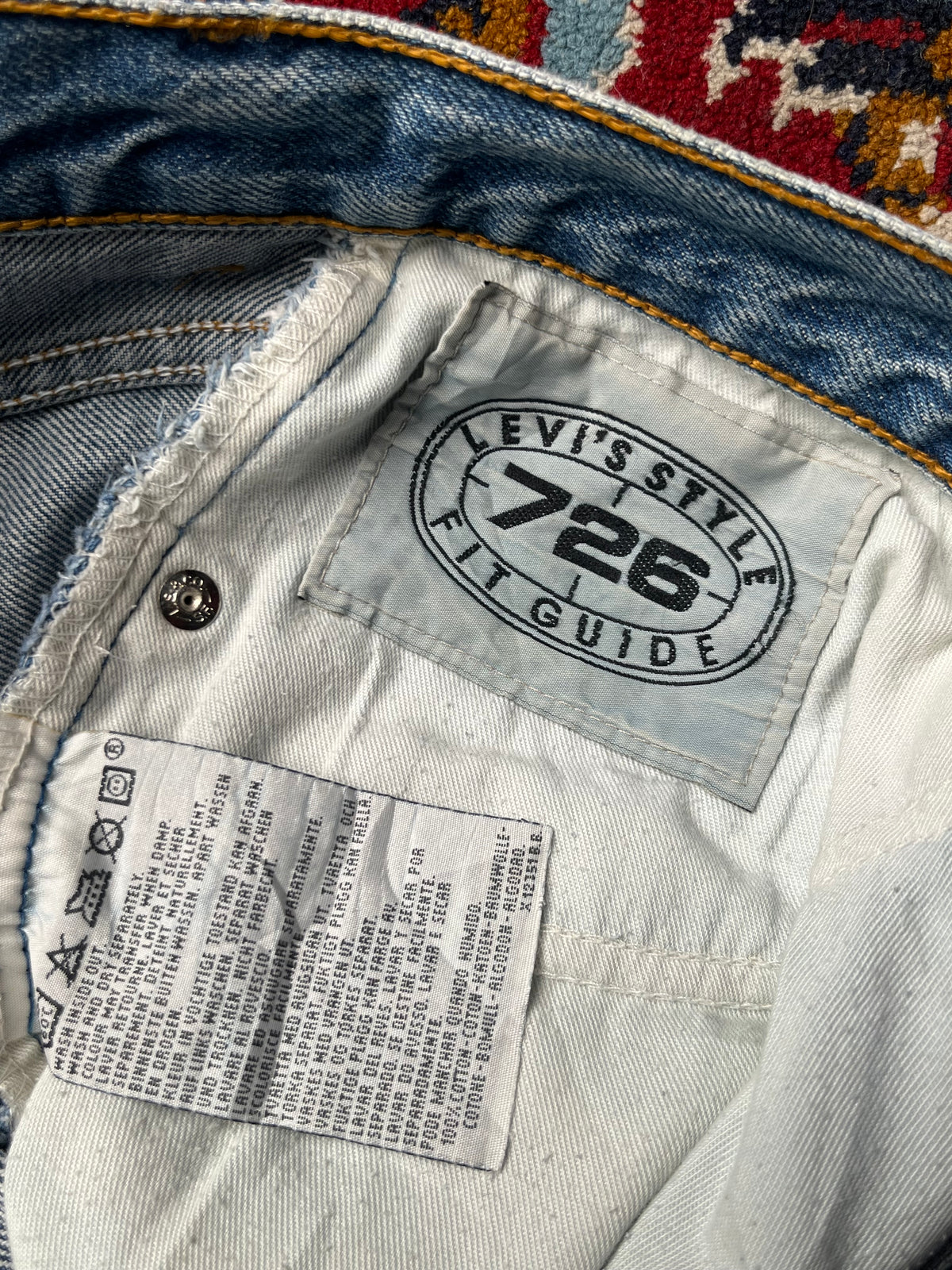 Vintage Levis 726 Orange Tab Medium Washed JEANS - 32