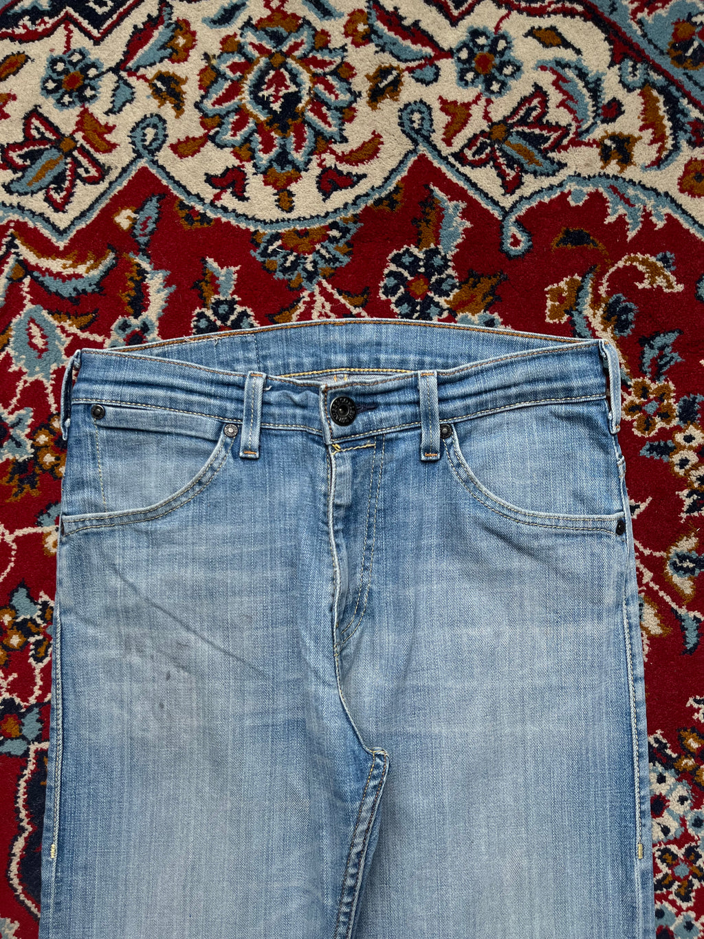 Levi's Red Tab Light Washed Relaxed Bootcut JEANS - 30